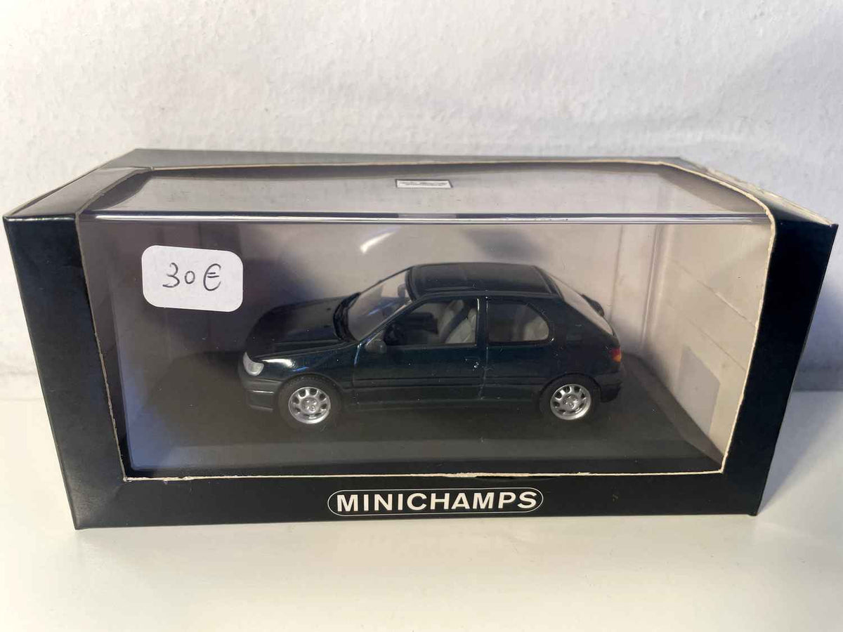 Peugeot 306 verde scuro (Minichamps)
