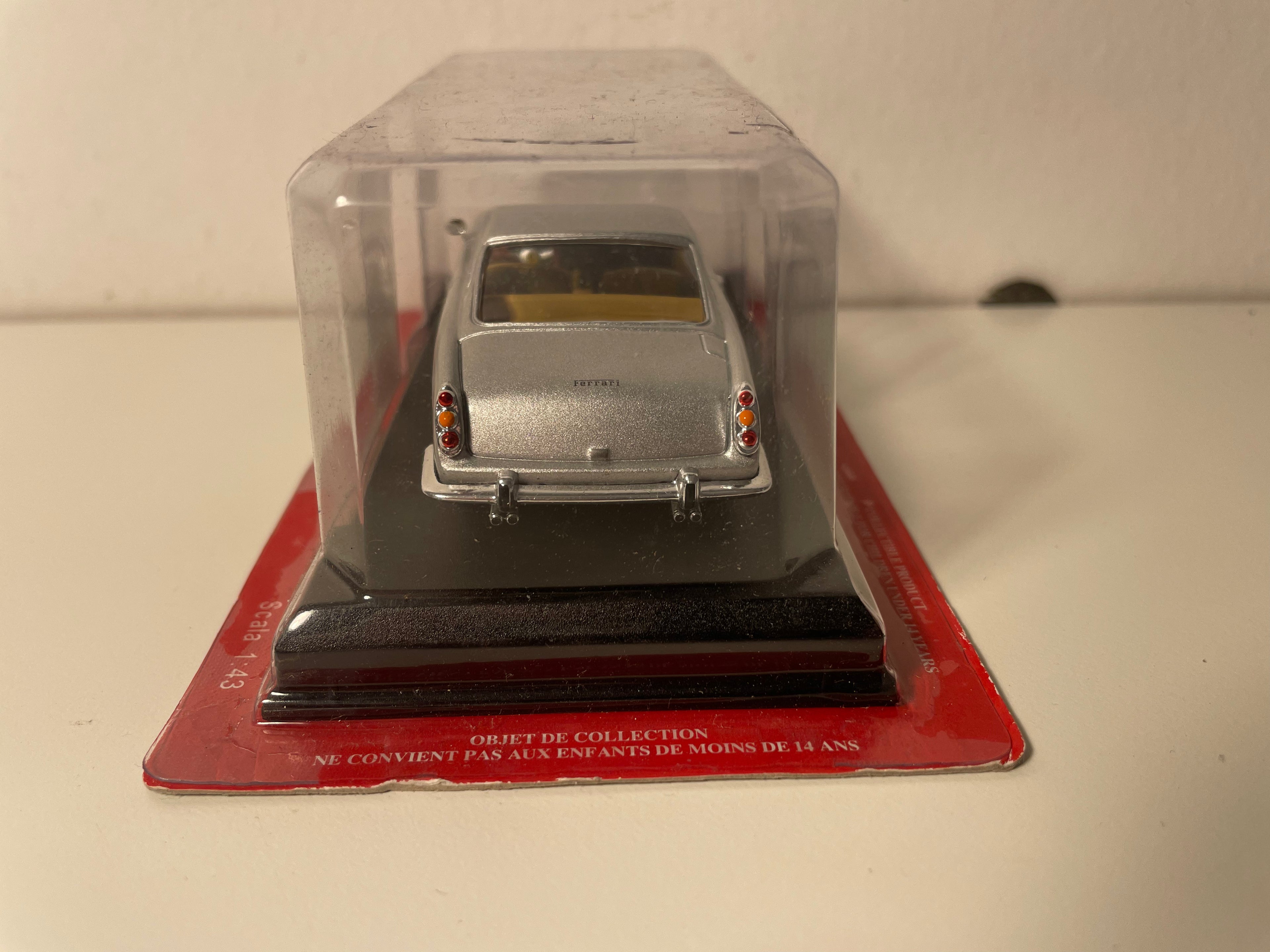 Ferrari 250 GTE 2+2 Cinza