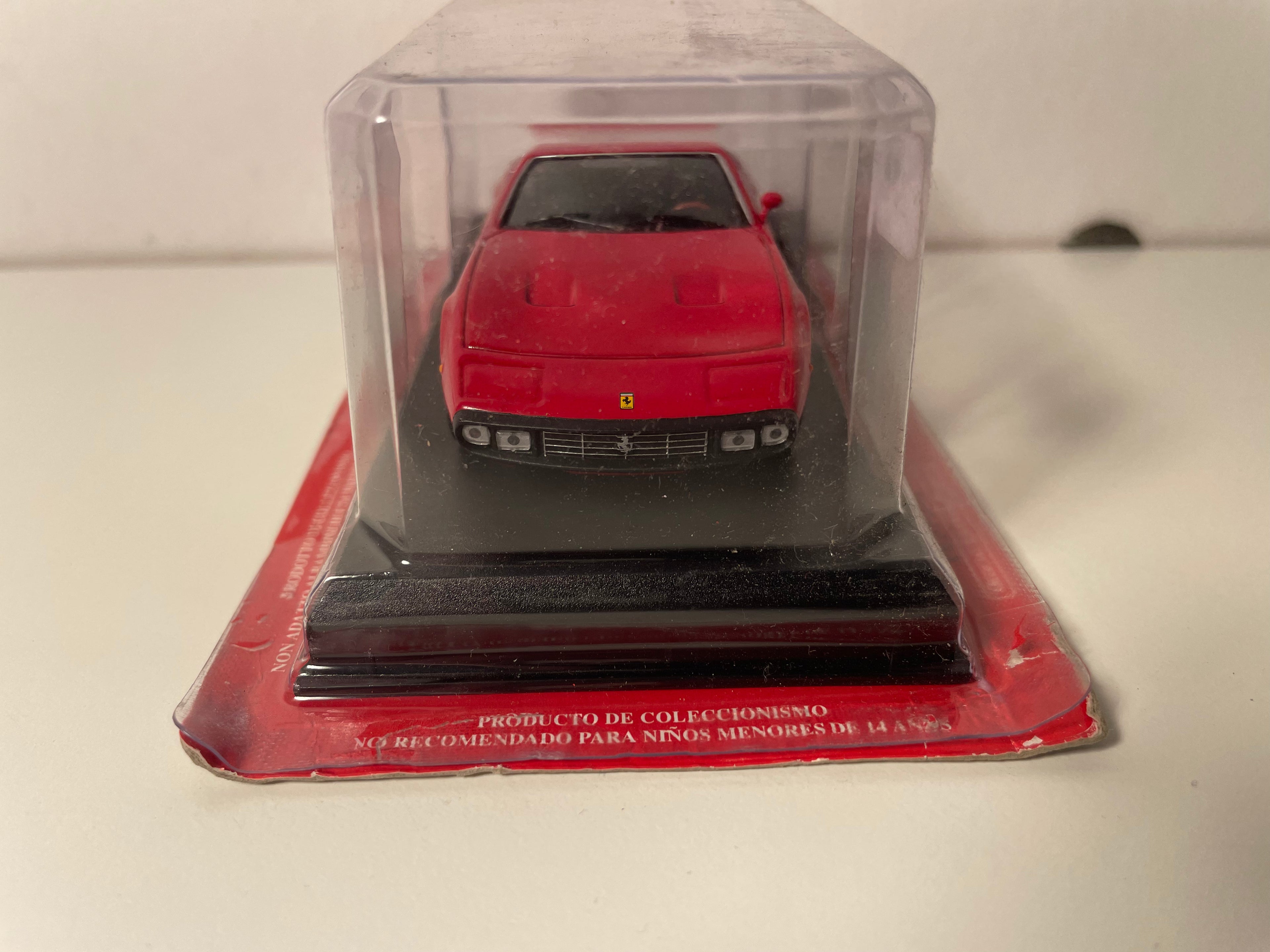 Ferrari 365 GTC/4 rood (blister)