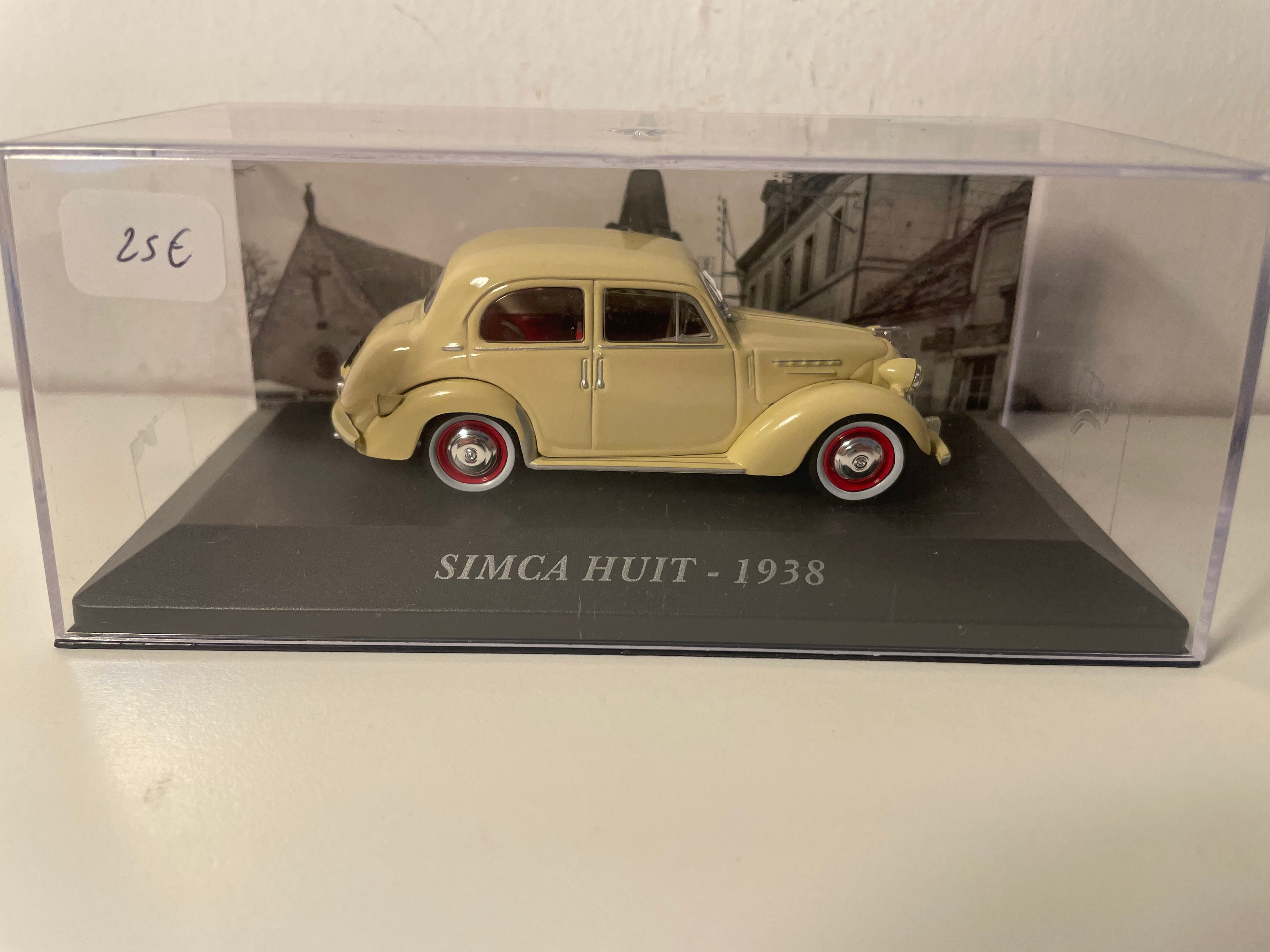 Simca Otto (Simca 8) beige del 1938