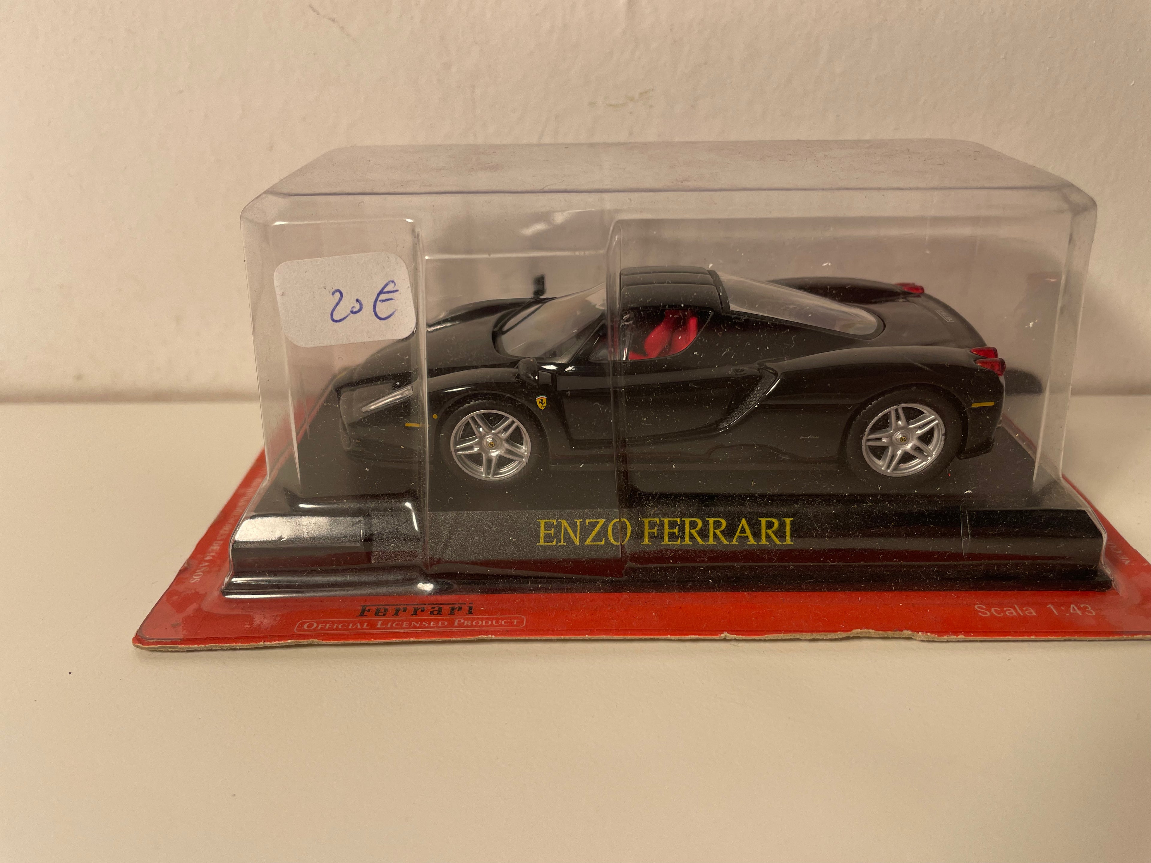 Ferrari ENZO FERRARI schwaarz (blister)
