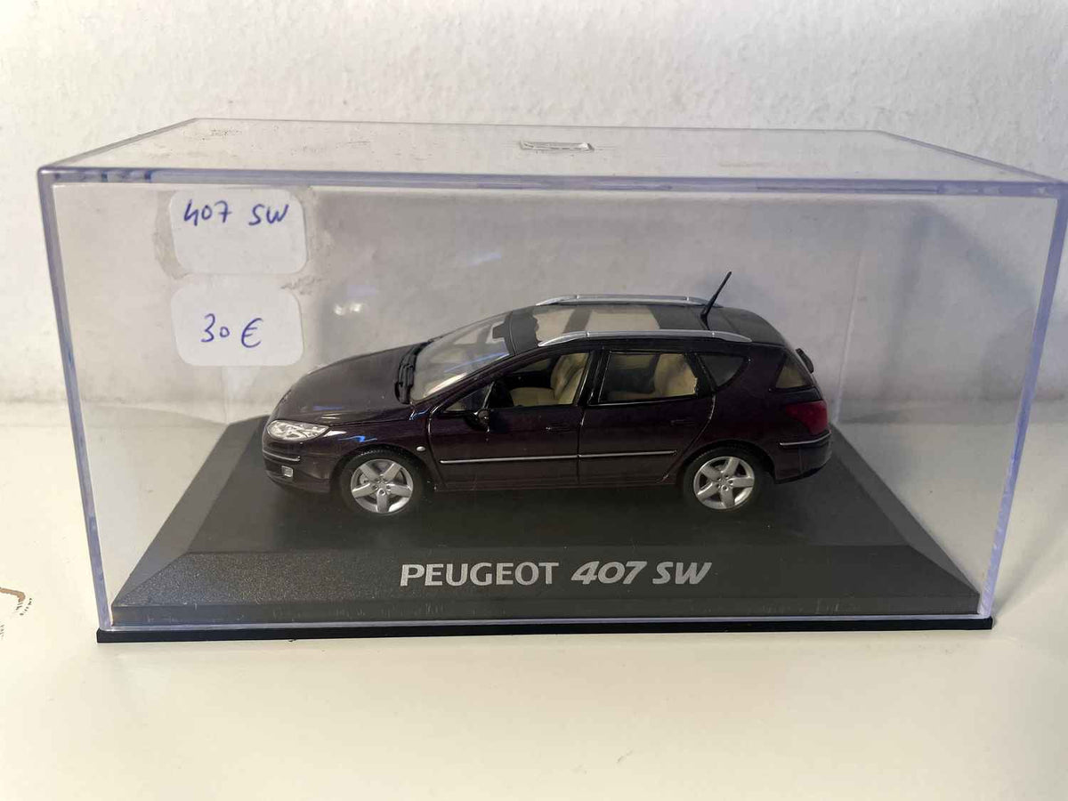 Peugeot 407 SW violette foncée? (Norev)