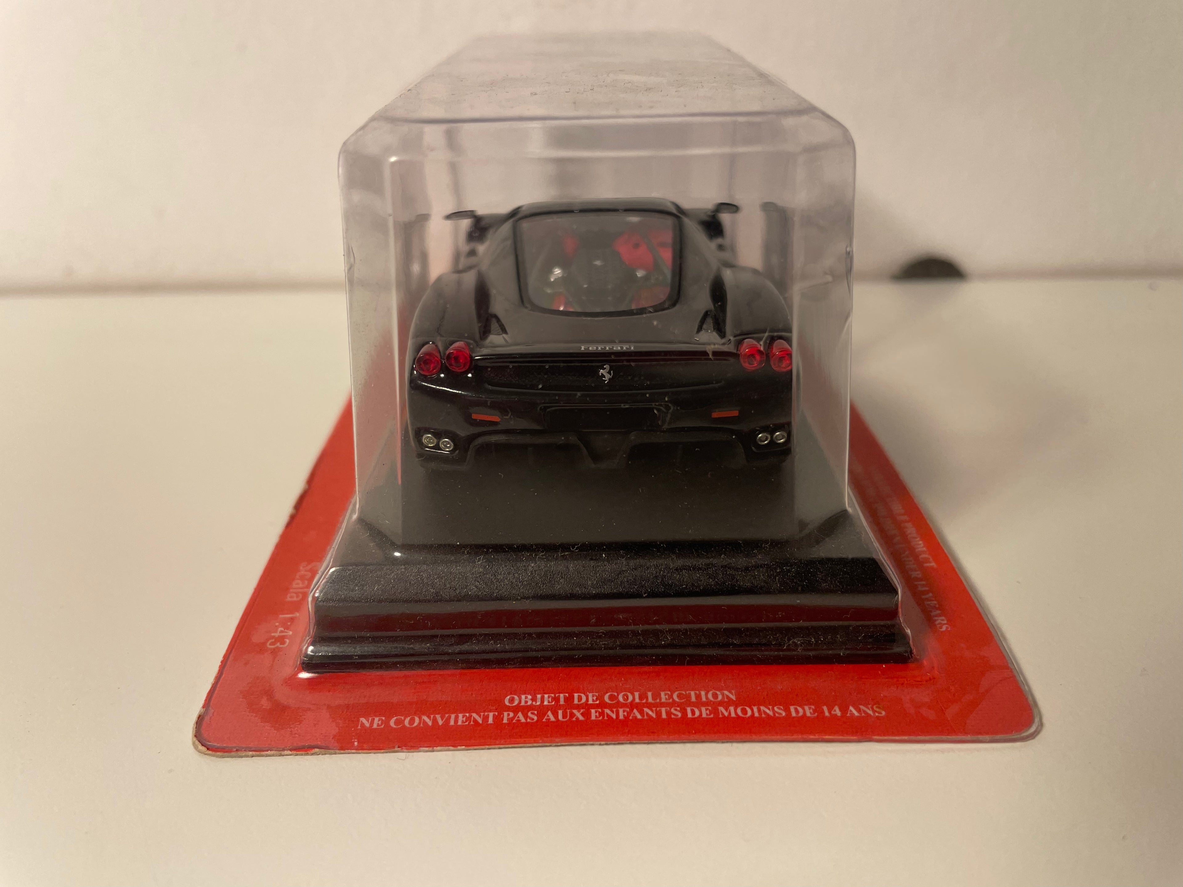 Ferrari ENZO FERRARI schwaarz (blister)