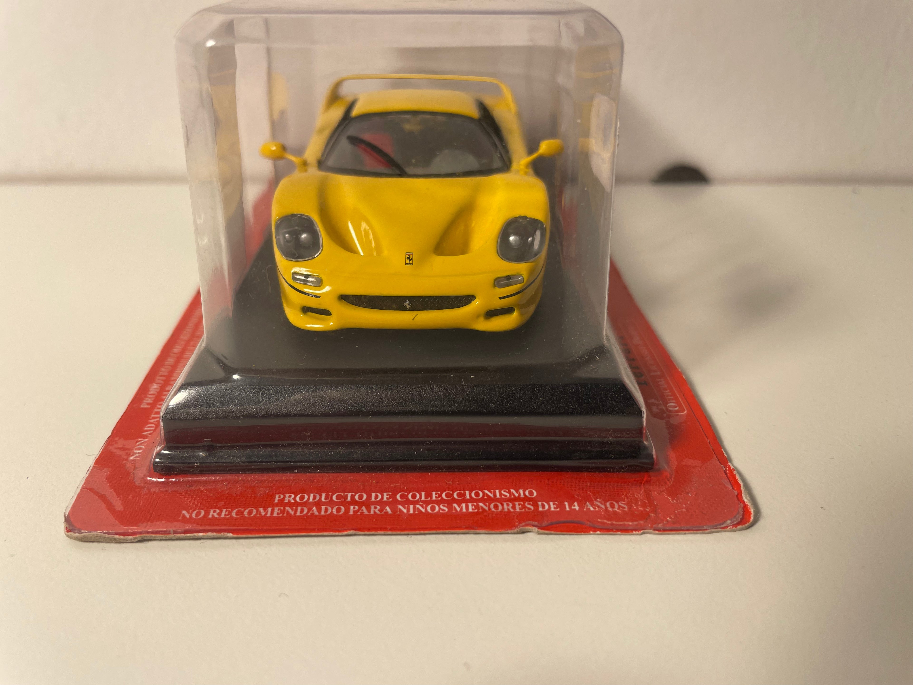 Ferrari F50 jaune (blister)