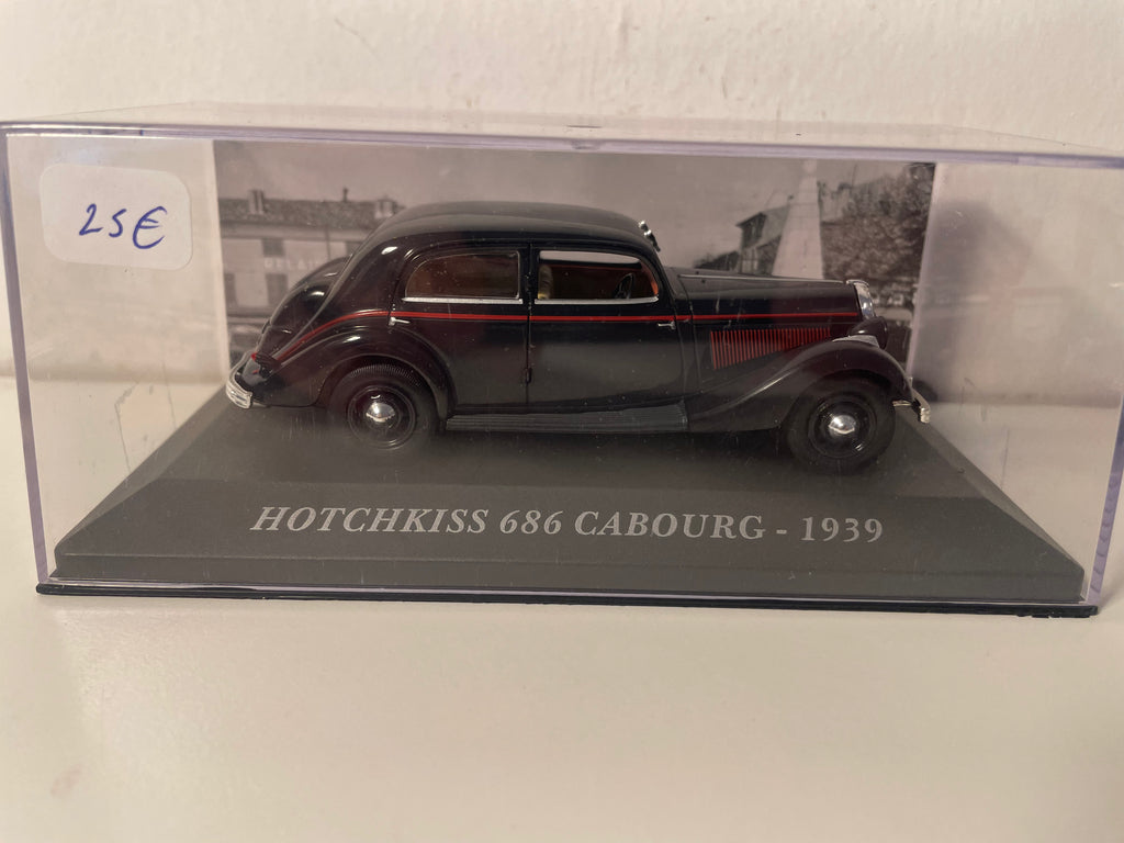 Black Hotchkiss 686 Cabourg vun 1939