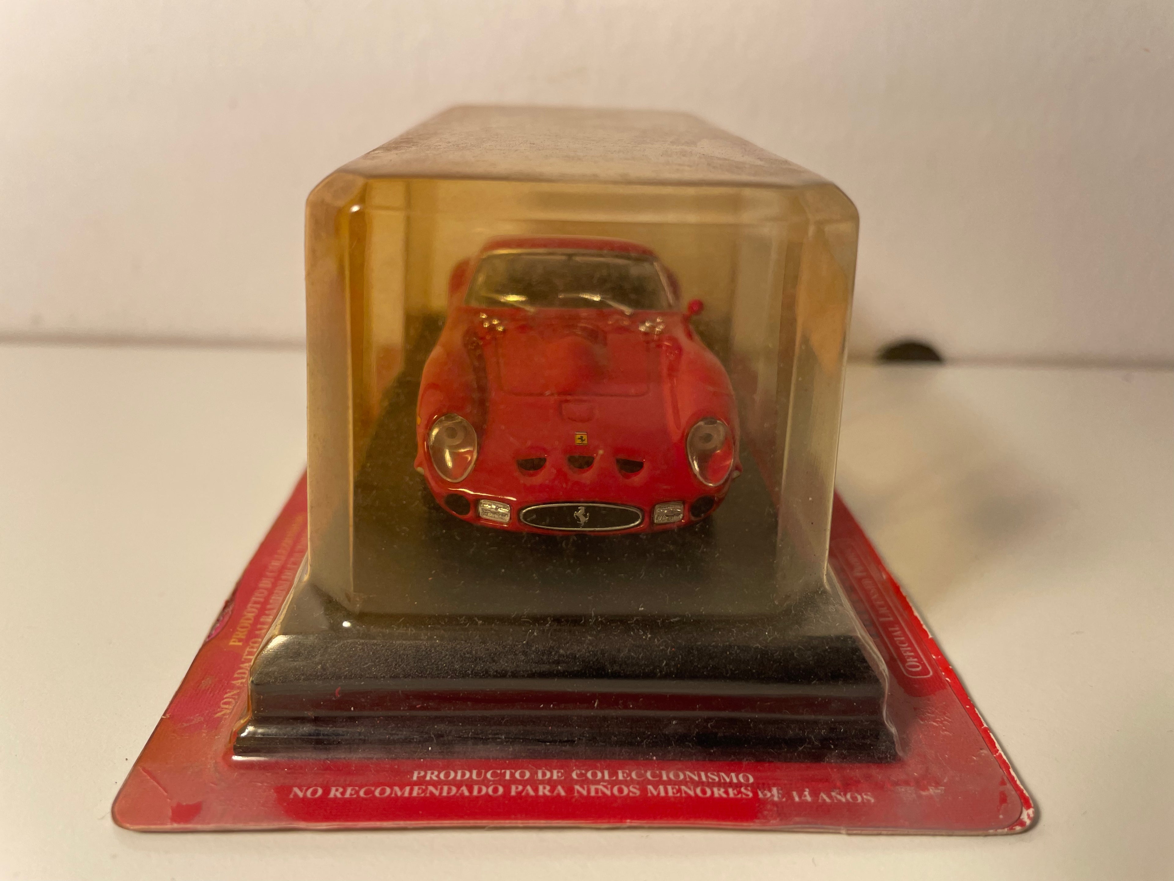 Ferrari 250 GTO vermelha de 1962 (blister)