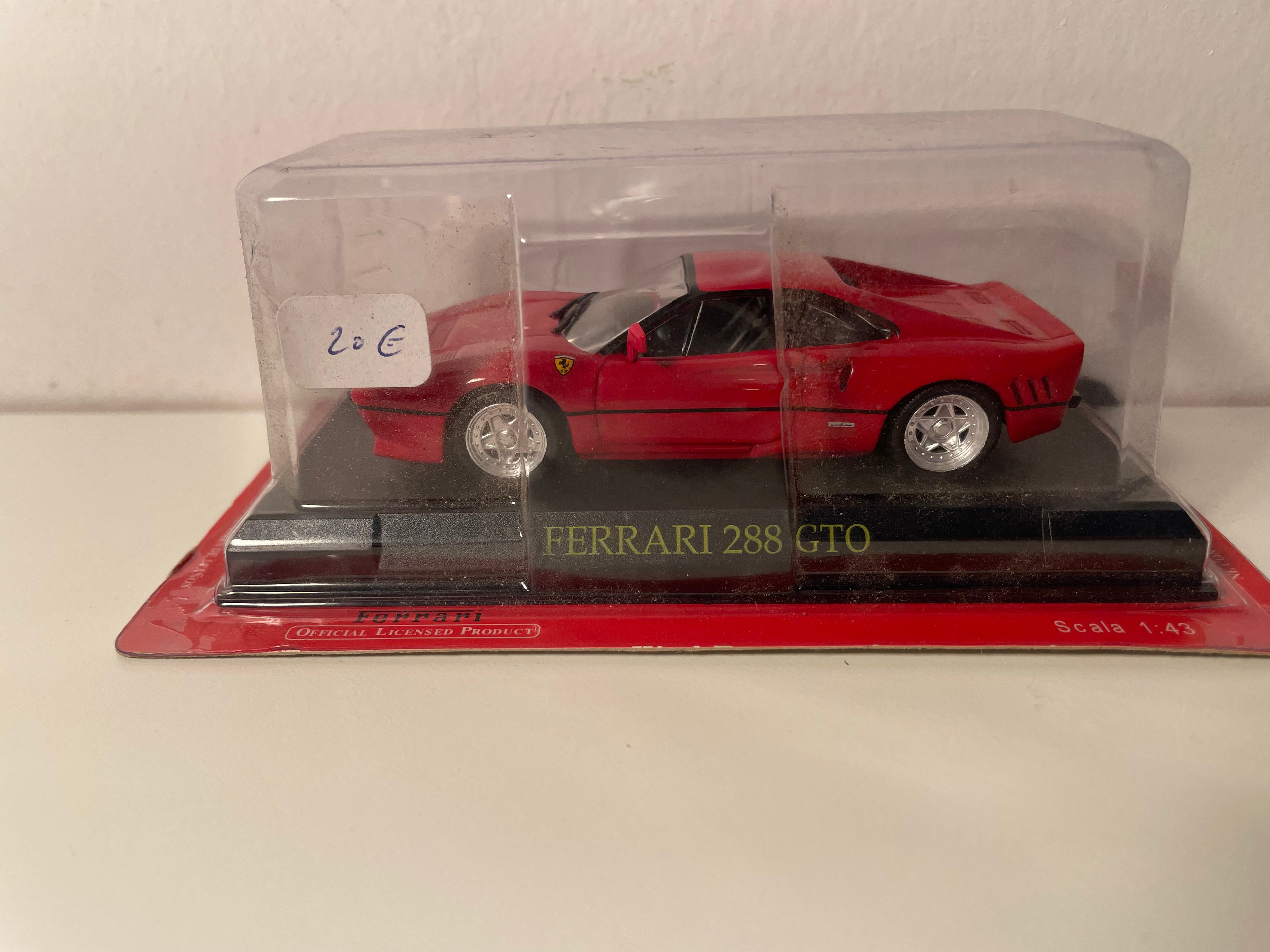 Ferrari 288 GTO Vermelha (Blister)