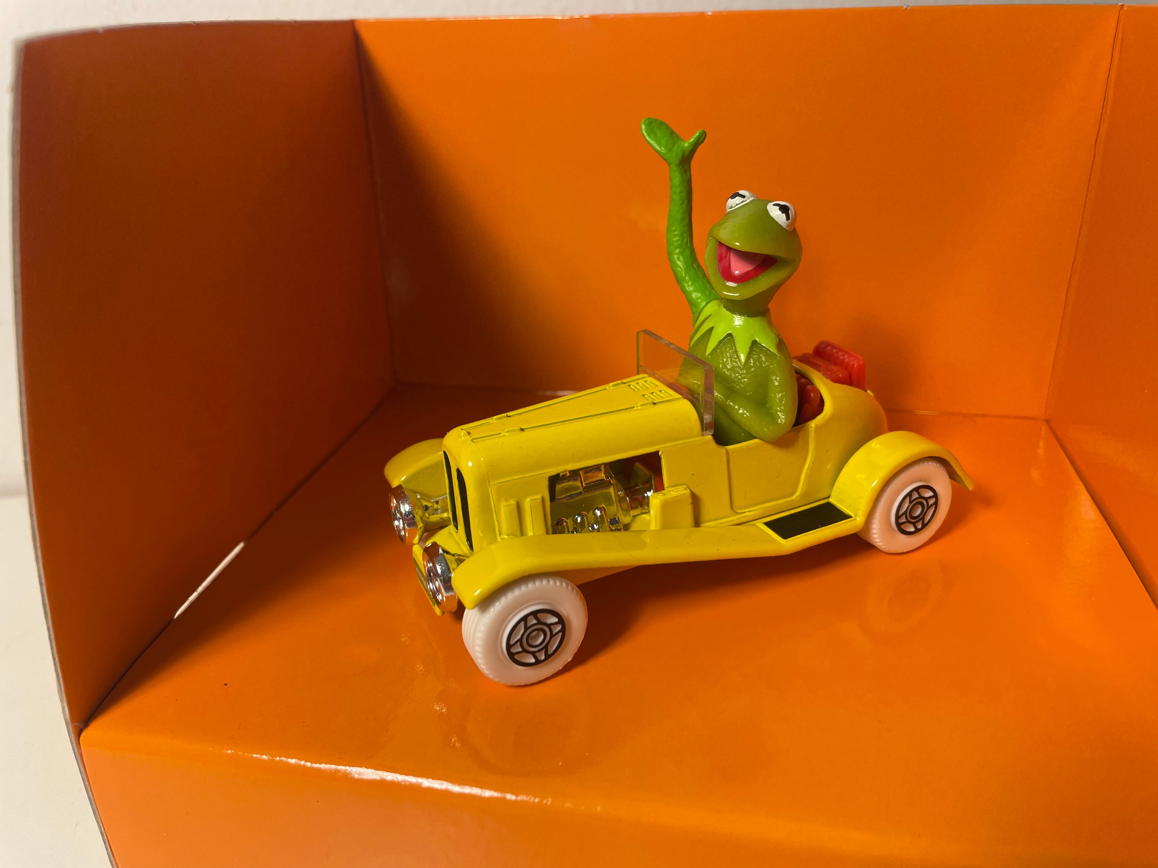 Kermits gelbes Auto aus der Muppet Show - CORGI-Kollektion