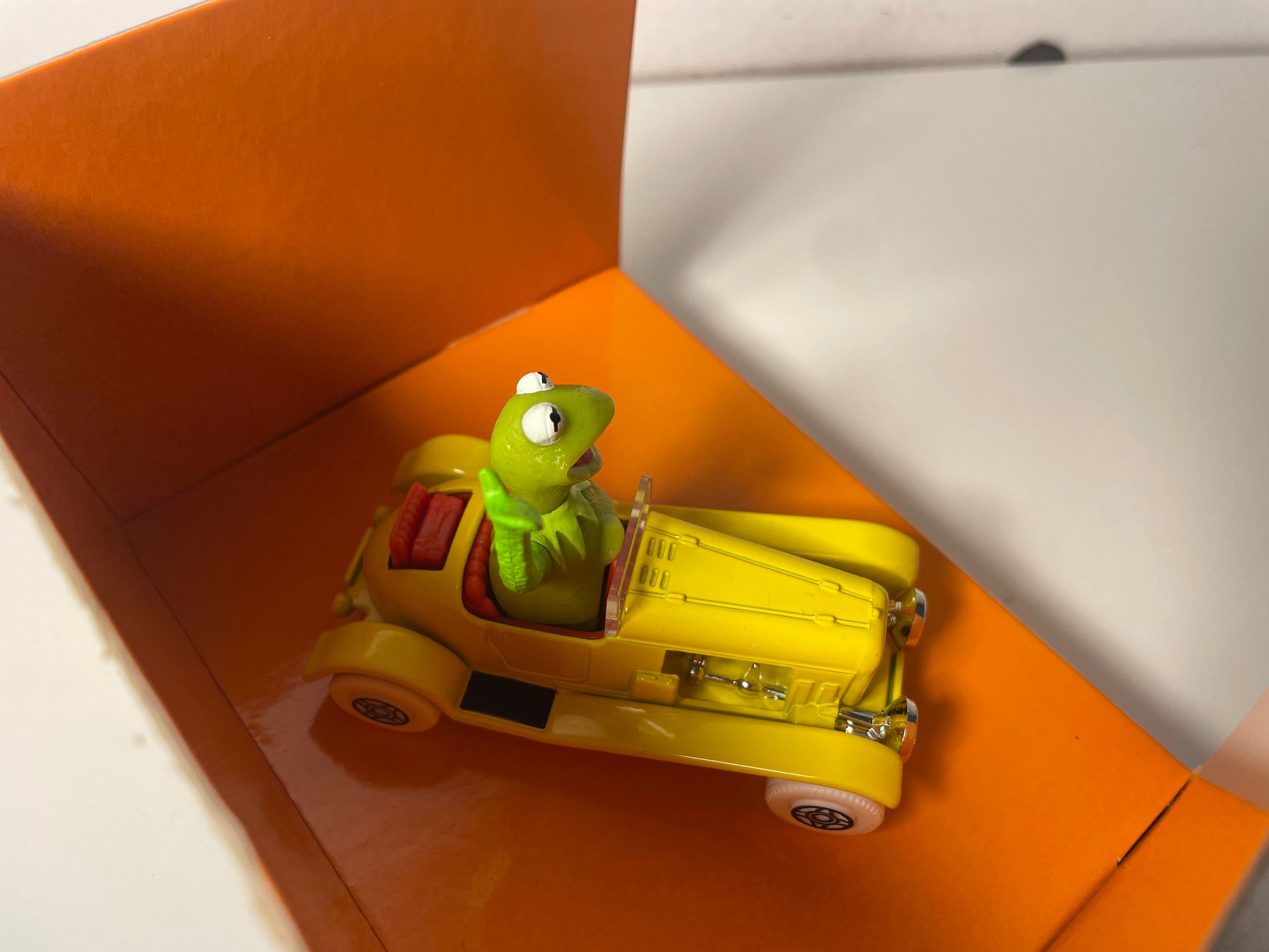 Kermits gelbes Auto aus der Muppet Show - CORGI-Kollektion