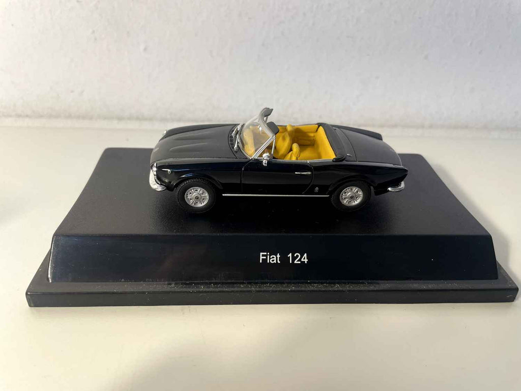 Fiat 124 noire - collection Starline models