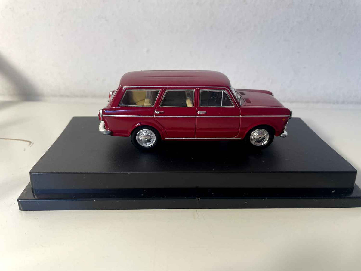 Fiat 1100 R Familiare bordeaux de 1966 - collection Starline models