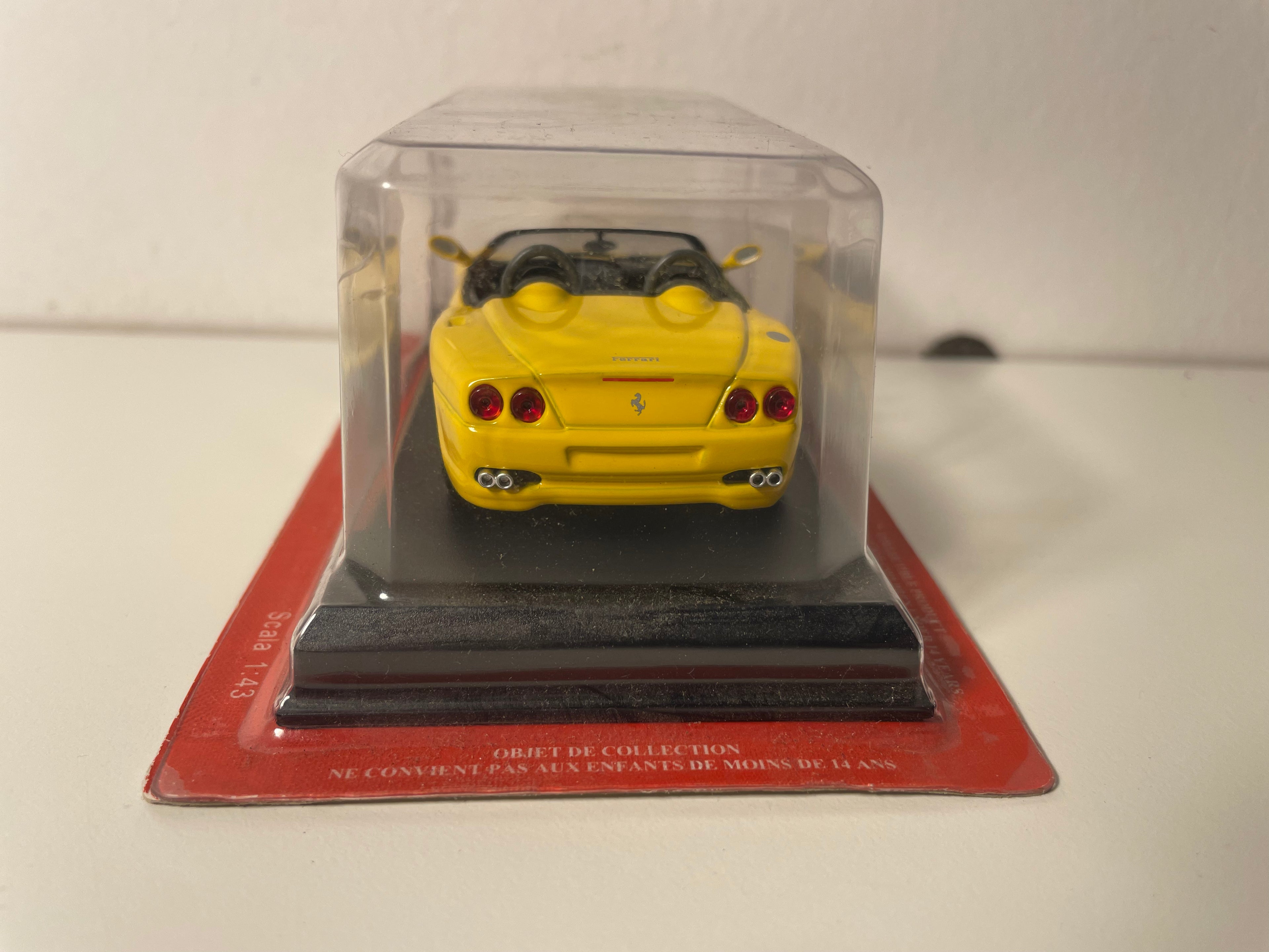 Ferrari 550 Barchetta Geel (Blister)
