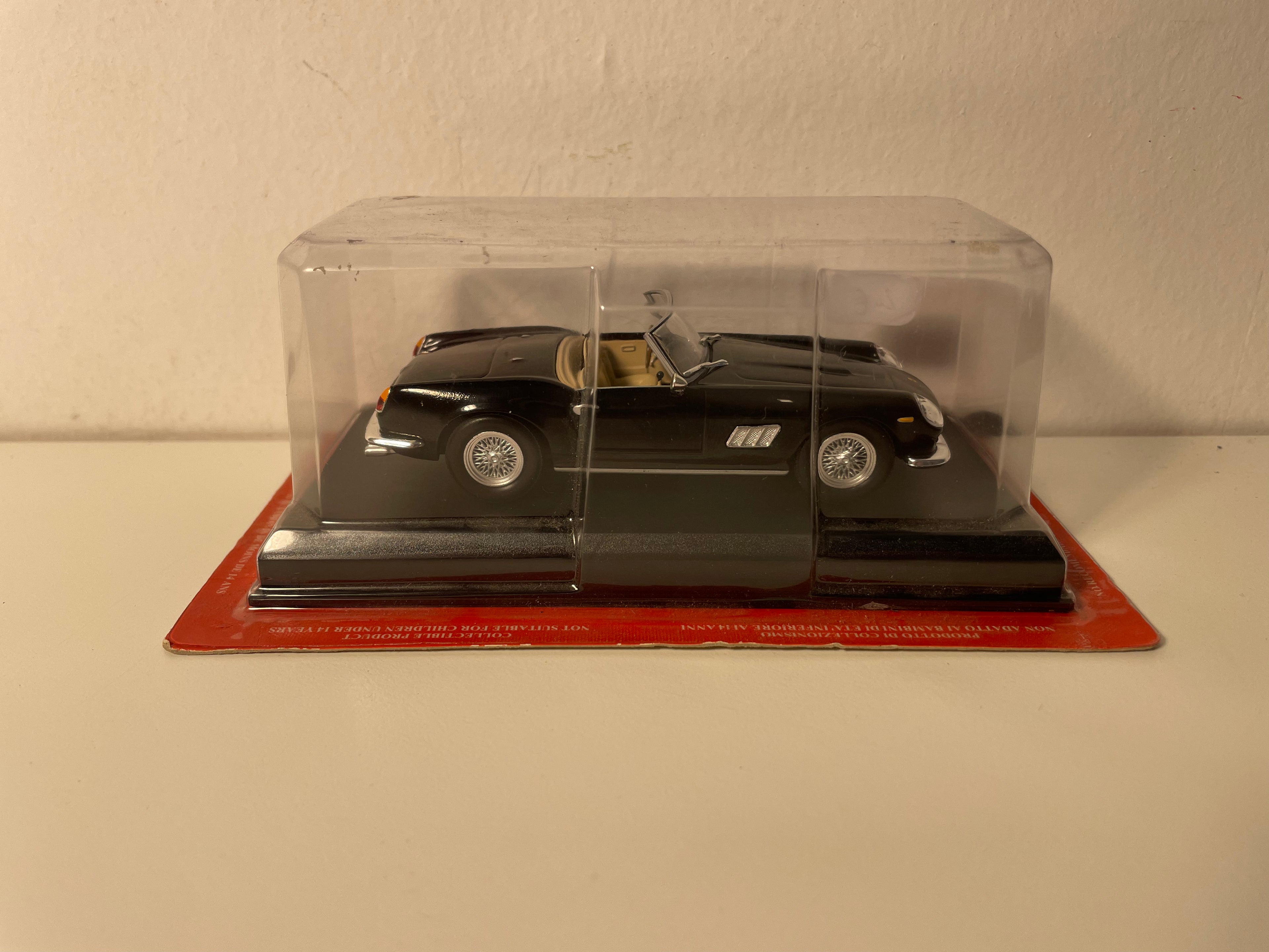 Ferrari 250 GT California Zwart (Blister)