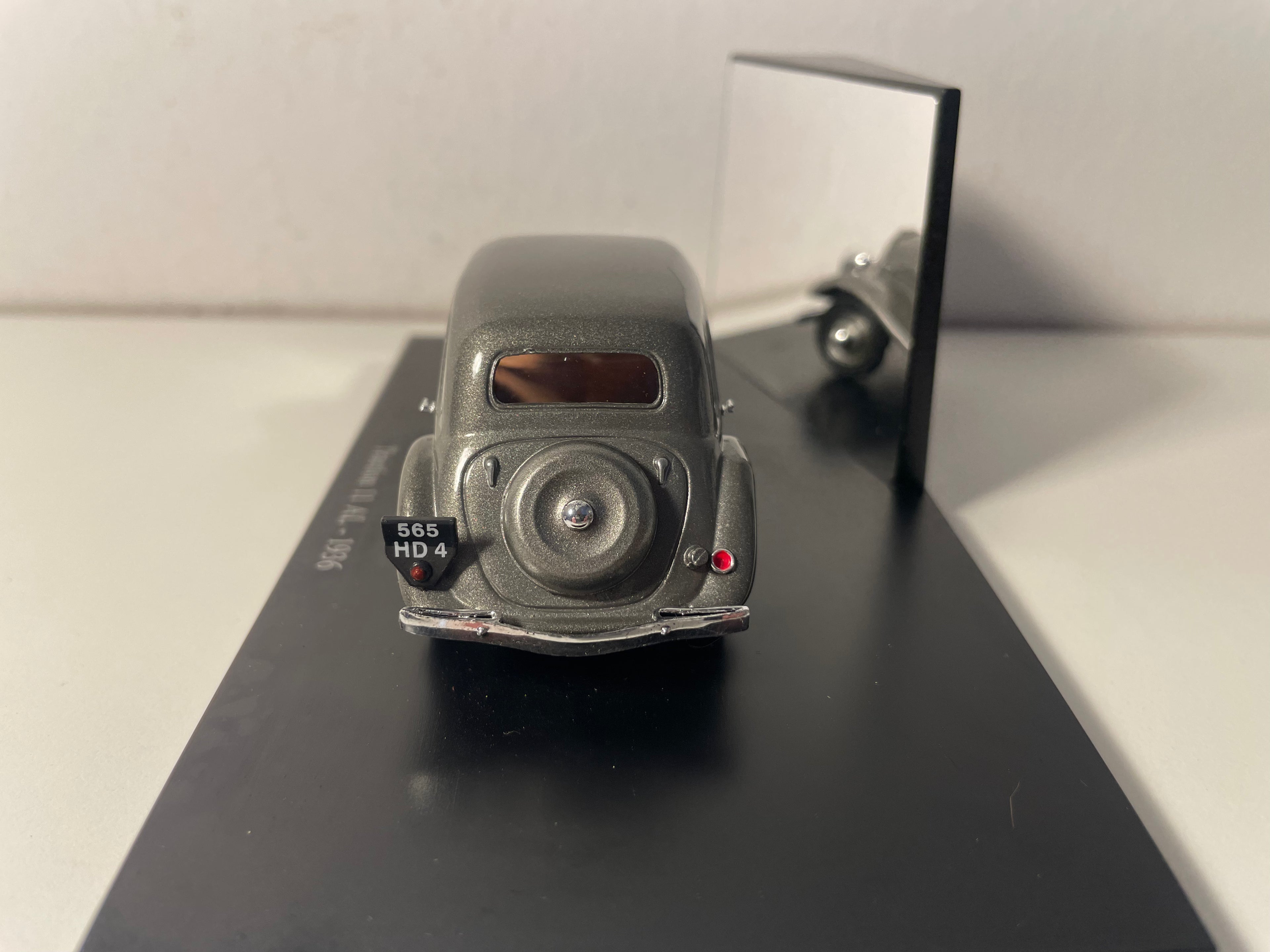 Citroën Traction 11 AL gréis vu 1936 (plexi Schacht)