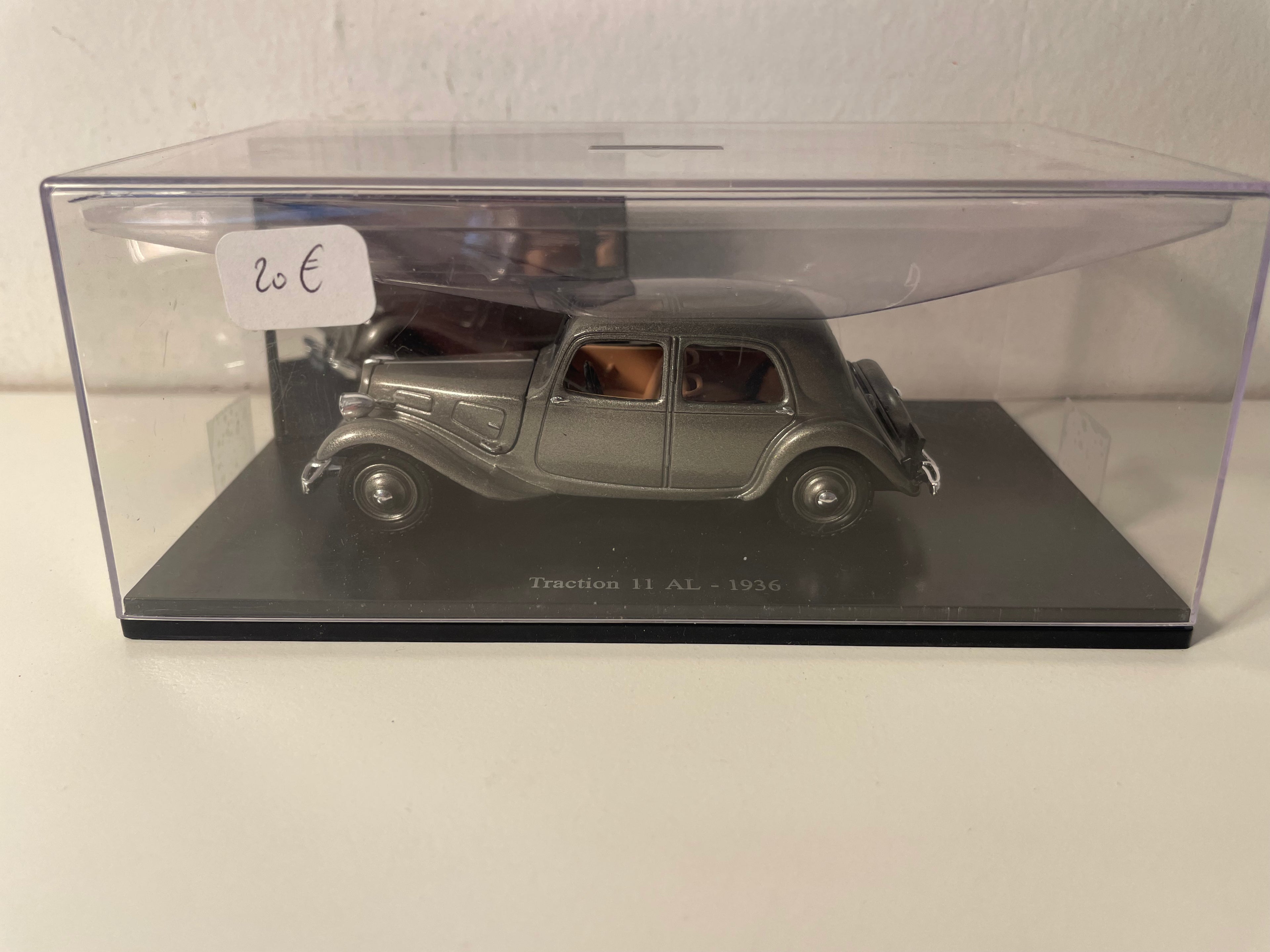 Citroën Traction 11 AL gréis vu 1936 (plexi Schacht)