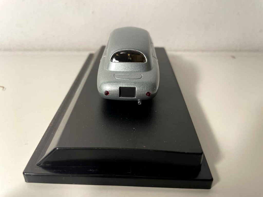 Fiat 1100 S szary z 1948 roku - kolekcja modeli Starline