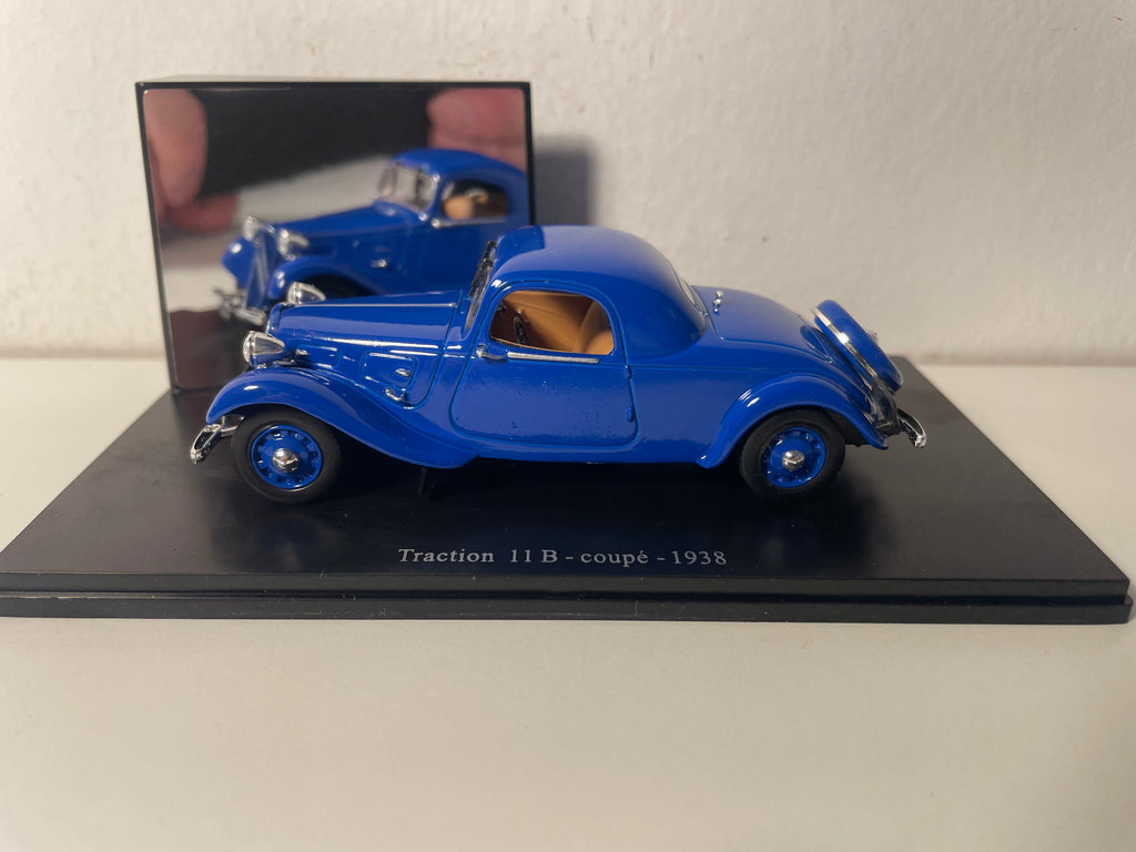 Citroën Traction 11 B coupé blu del 1938 (scatola plexi)