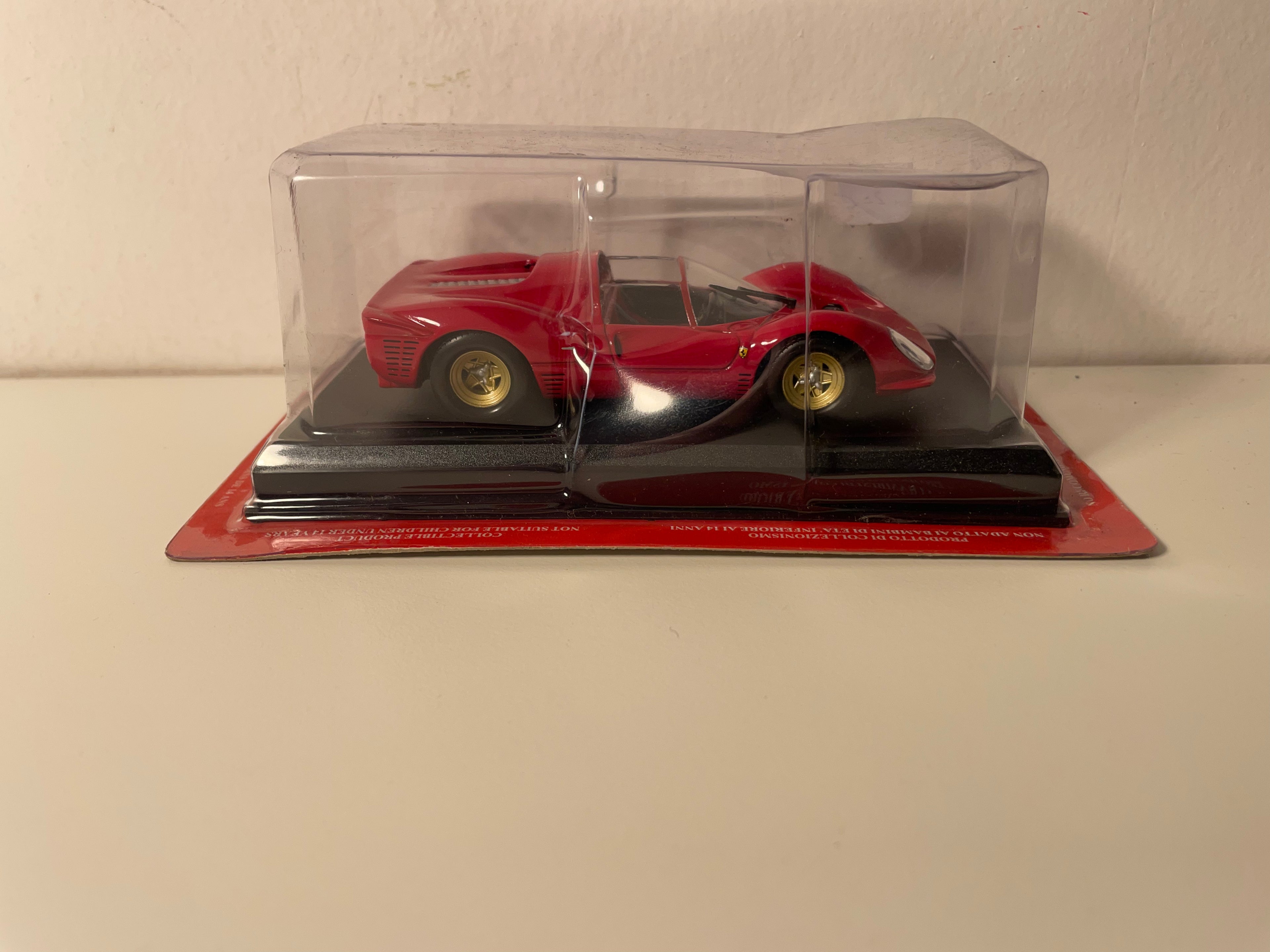 Ferrari 330 P4 rouge (blister)