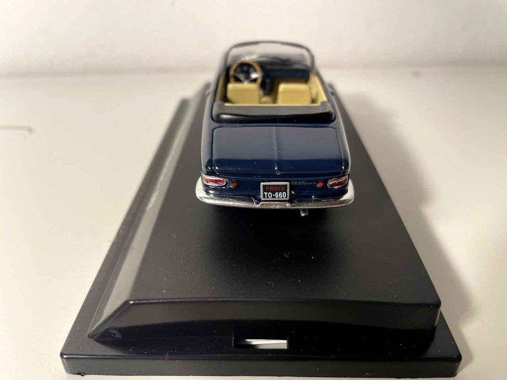 Fiat 2300 S Cabriolet blo vum 1962 - Sammlung Starline Modeller