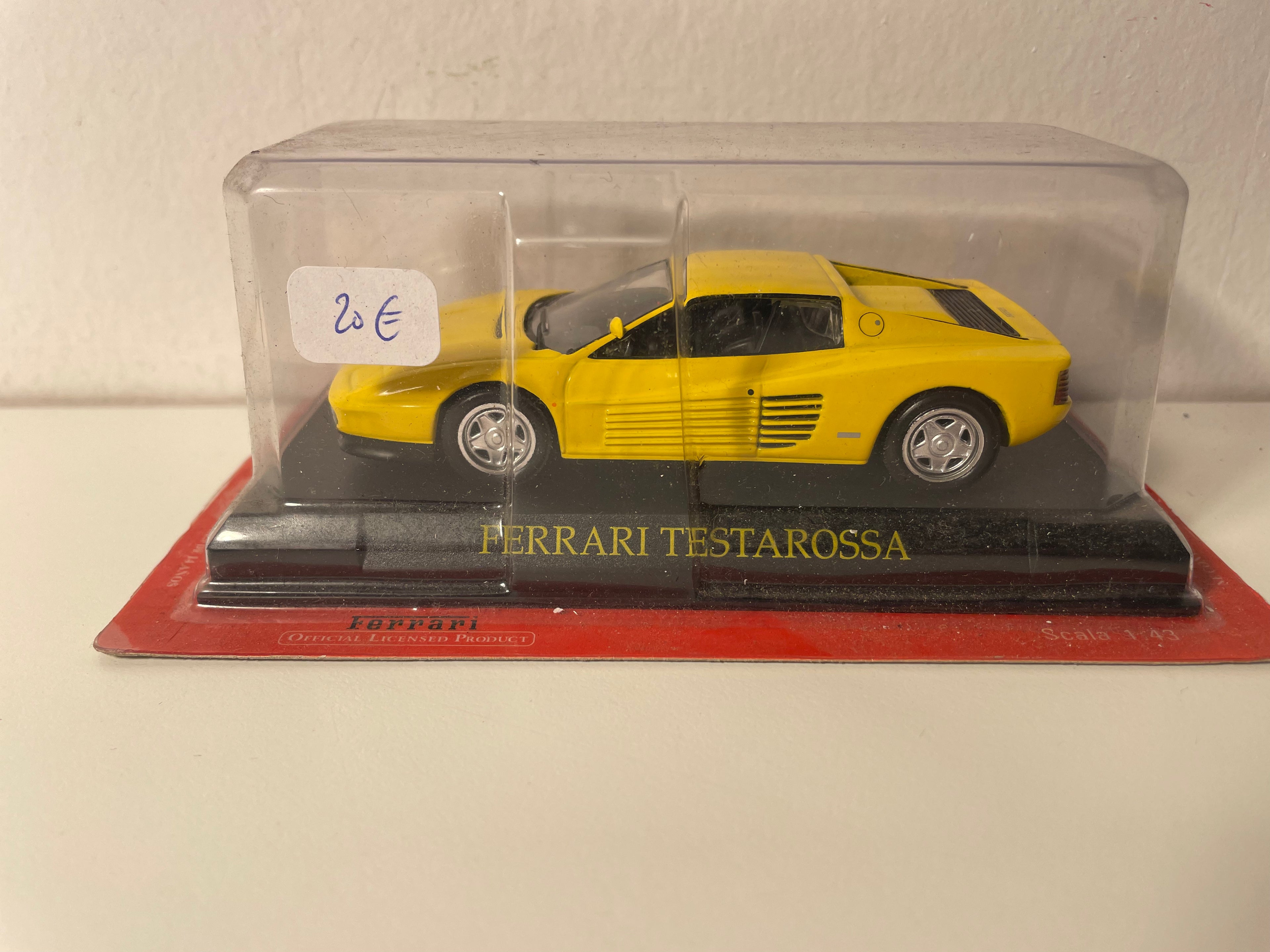 Ferrari Testarossa giel (blister)