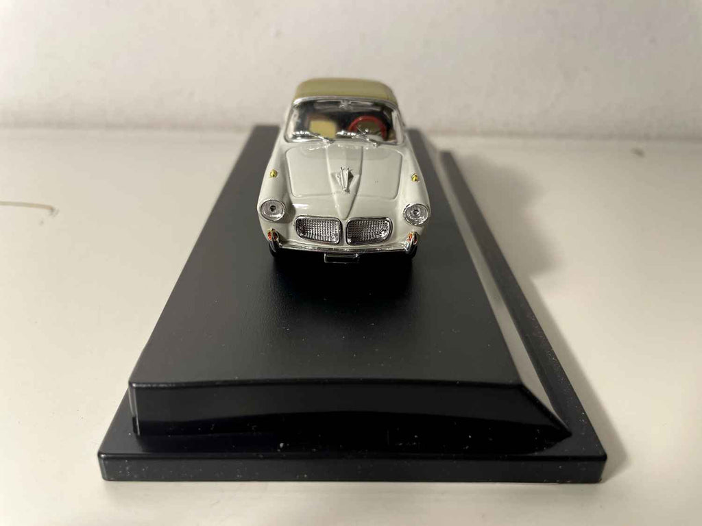 Fiat 1100 TV biała i brązowy dach z 1959 roku - kolekcja modeli Starline