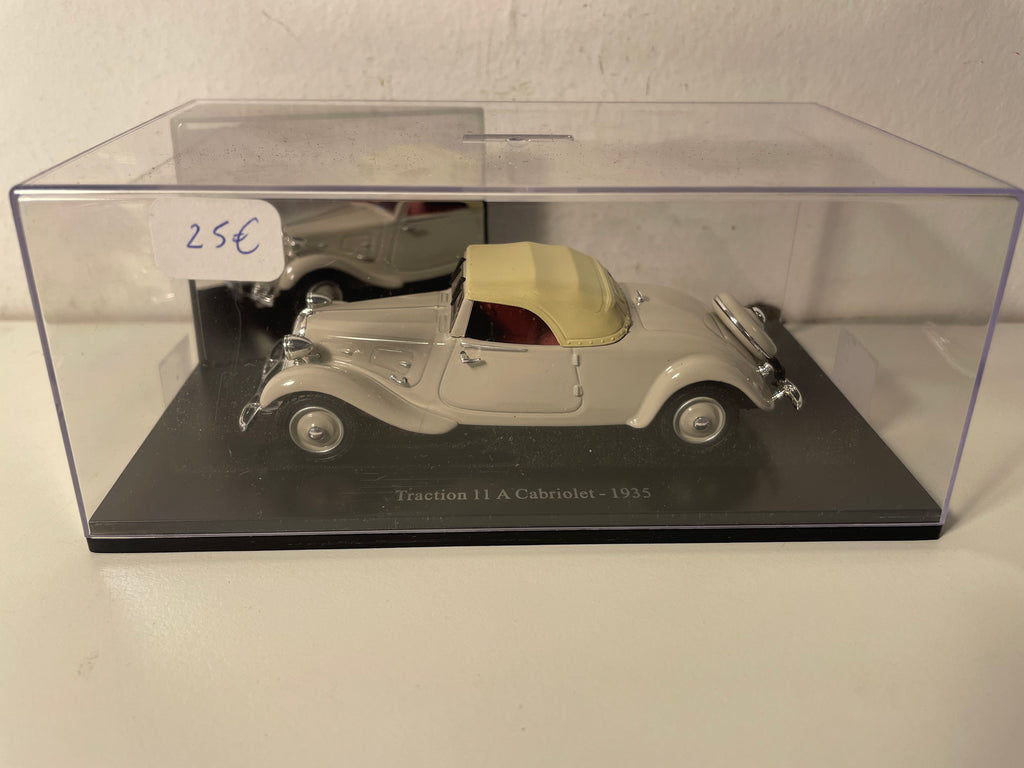 Citroën Traction 11 A cabriolet marrone chiaro del 1935 (scatola in plexiglass)