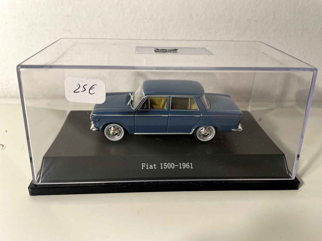 Fiat 1500 blu del 1961 - collezione modelli Starline