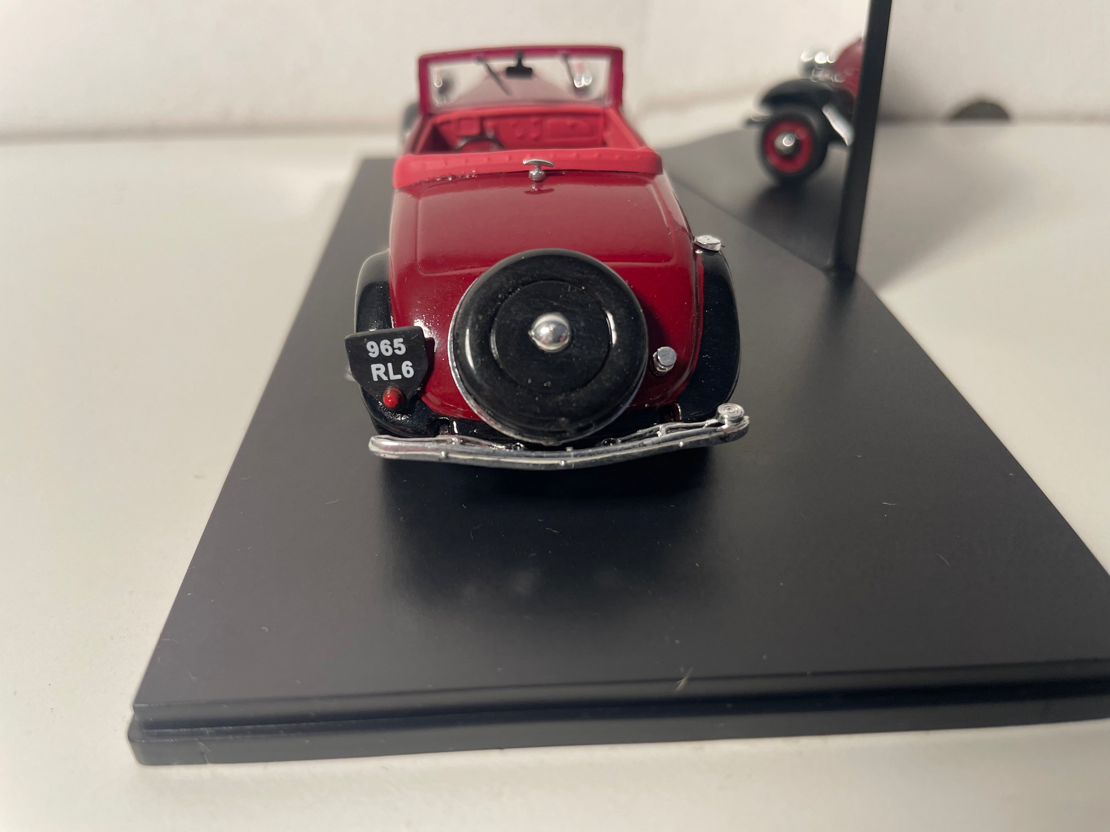 Citroën Traction 11 B Cabriolet bordeaux vu 1939 (Plexibox)