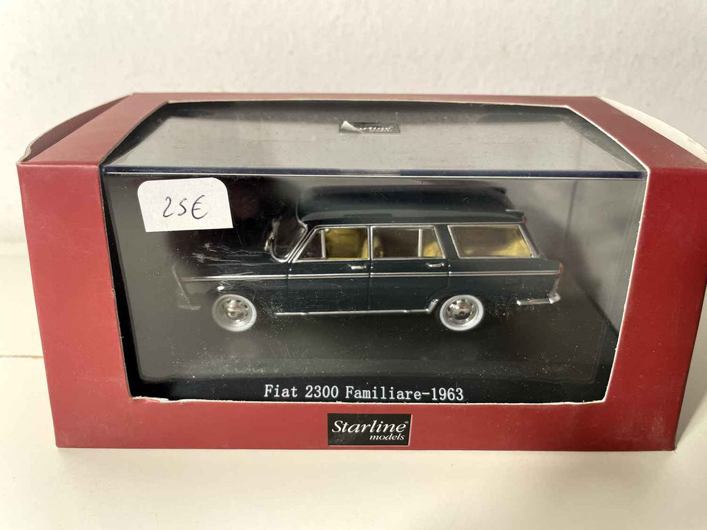 Fiat 2300 Familiare ciemnozielony z 1963 roku - kolekcja modeli Starline