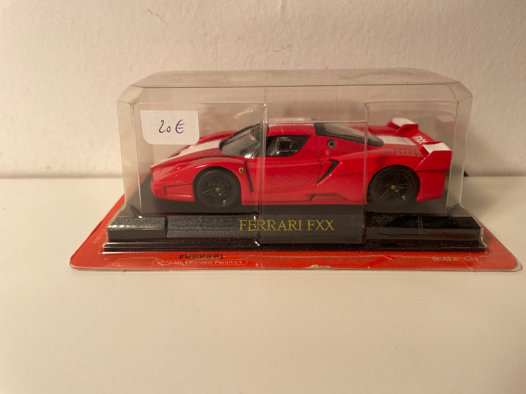 Ferrari FXX rouge et blanche (blister)