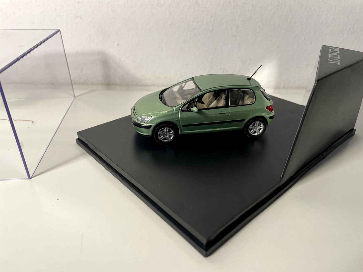 Peugeot 307 XT gréng (rechteckeg Boxset) Norev