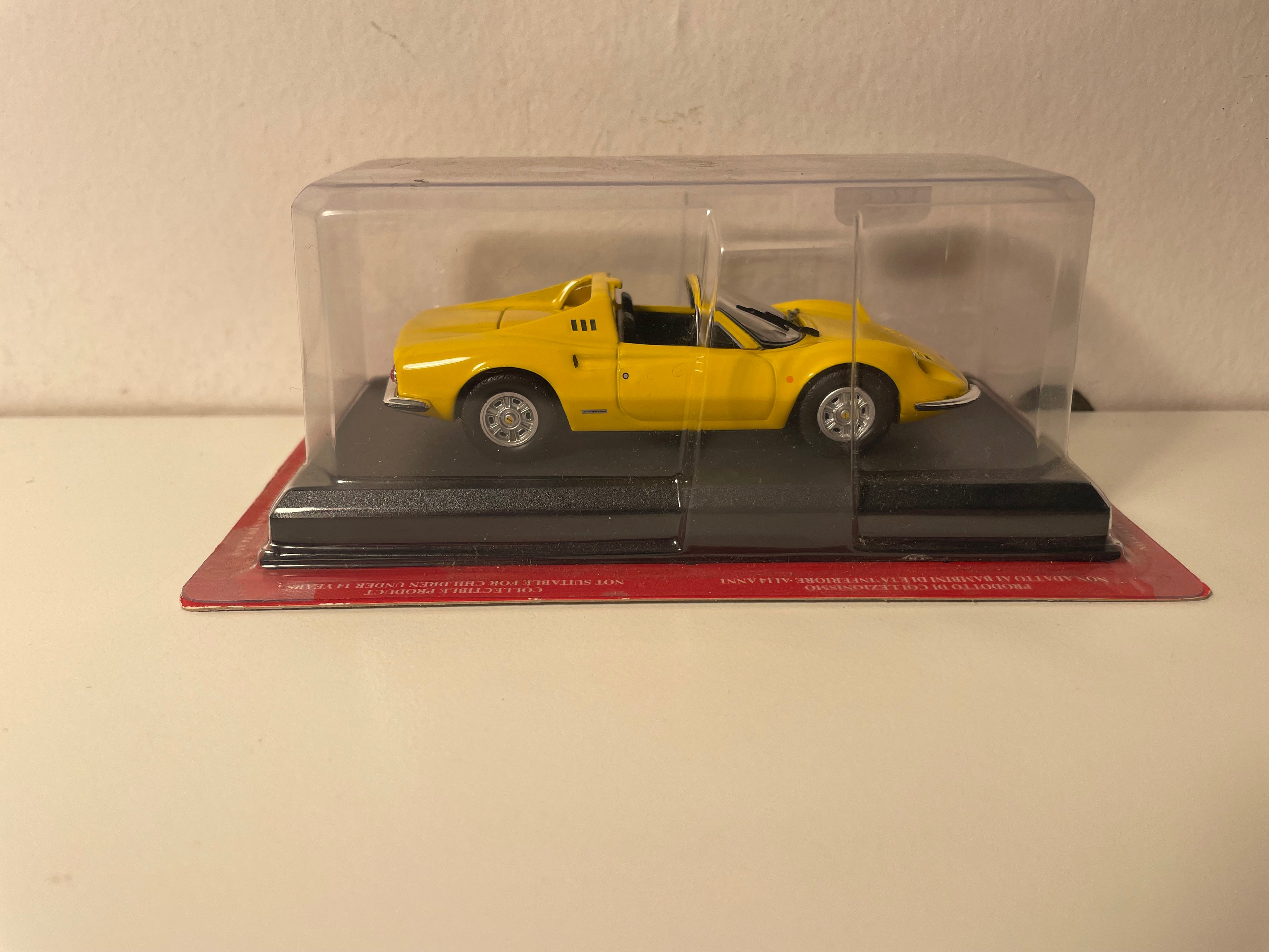 Ferrari Dino246 GTS giel (blister)