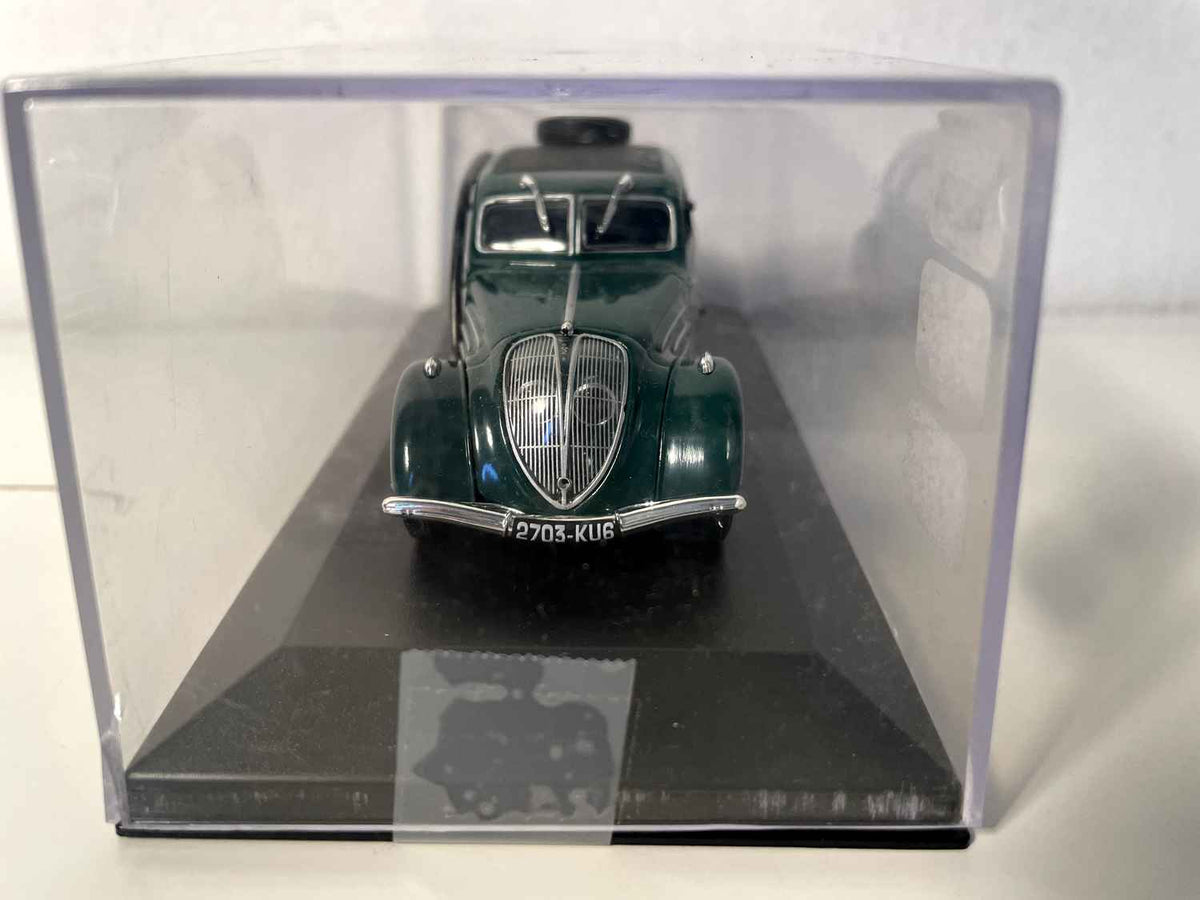 Peugeot 402 zielony Gazogène z 1939 roku (pudełko z plexi)