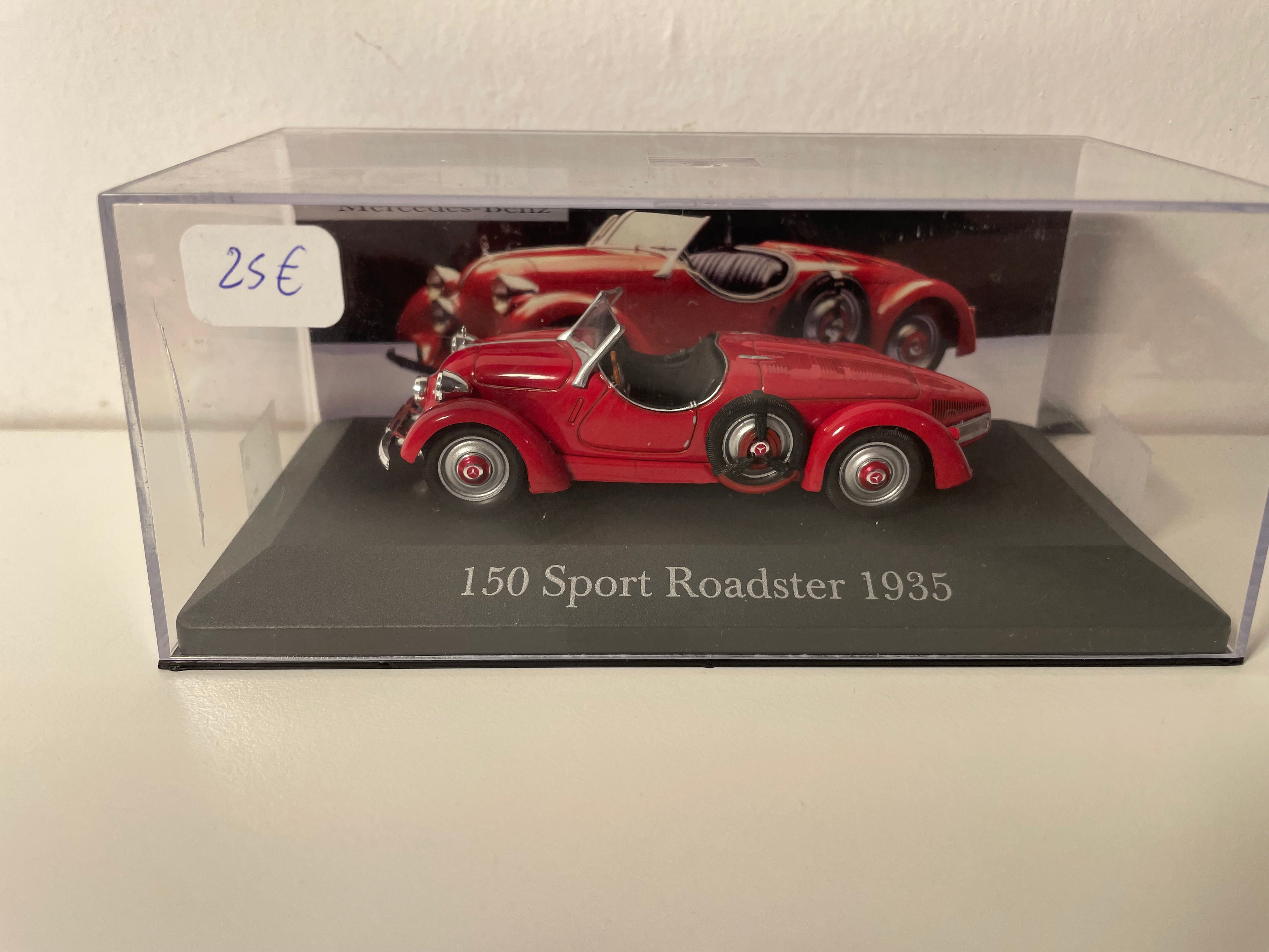 Ciemnoczerwony Mercedes 150 Sport Roadster z 1935 roku