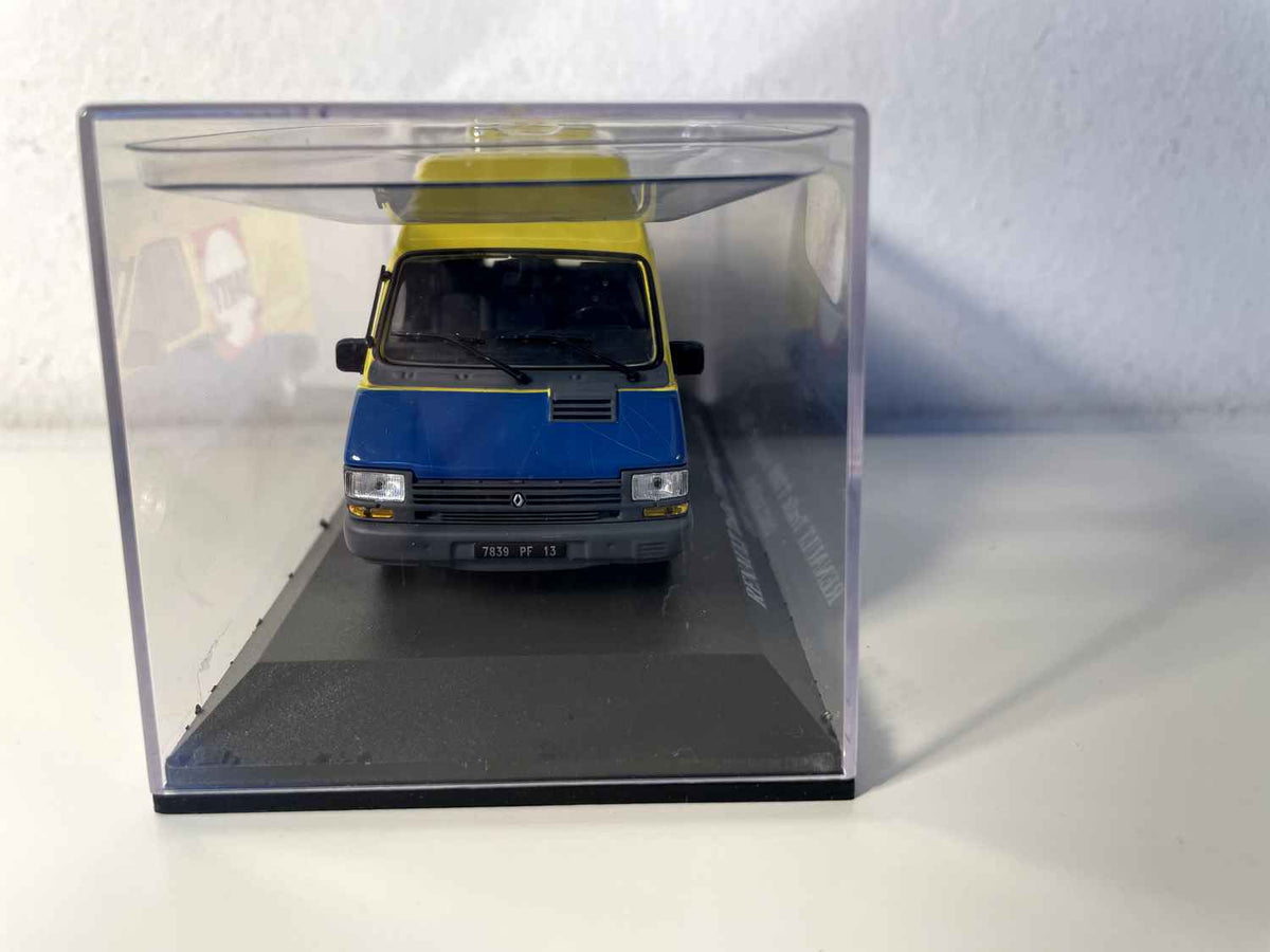 Renault Trafic T1100 fourgon tôlé court surélevé de 1989 DARTY