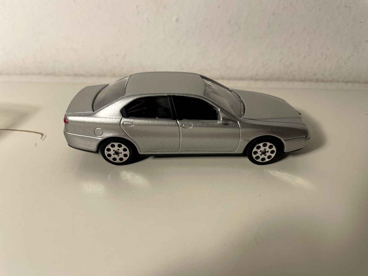 Alfa Roméo 166 gris - Majorette