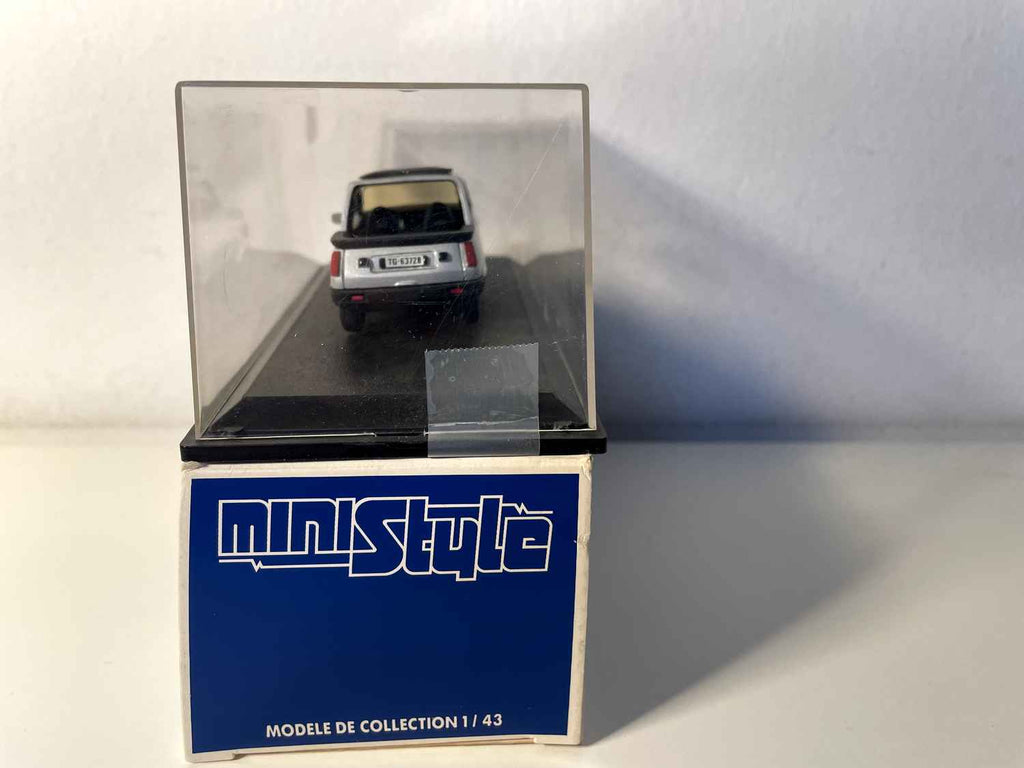 Renault 5 Cabriolet grise (collection Ministyle)