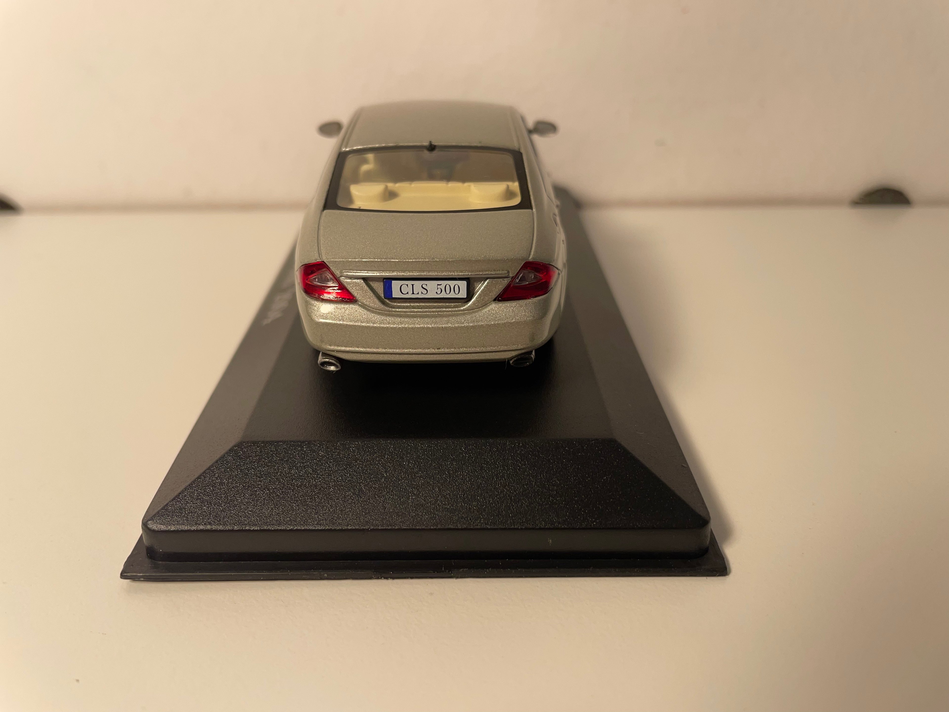 Mercedes CLS 500 2004 marrón claro