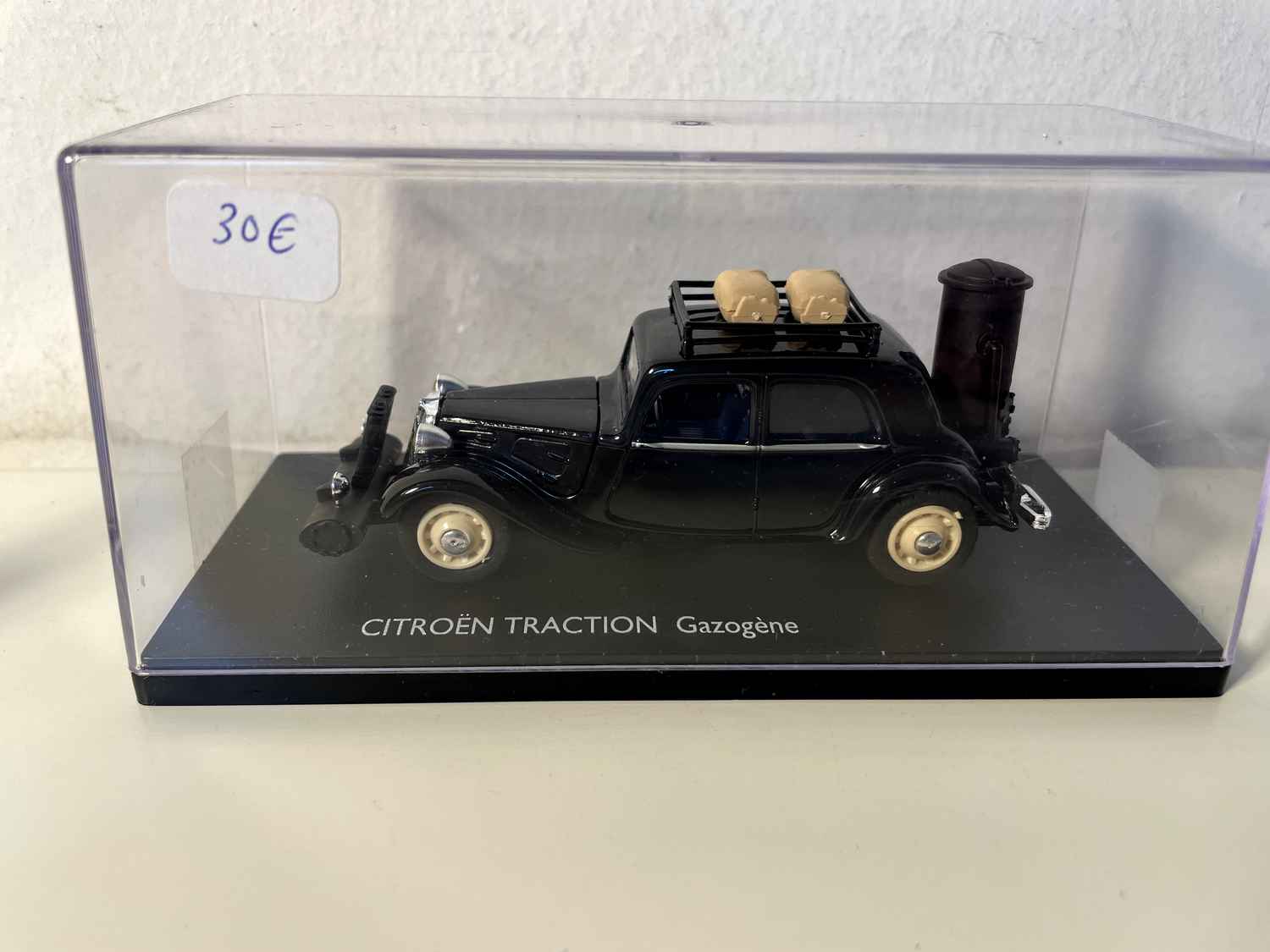 Citroën Traction zwart Gazogène (Eligor)
