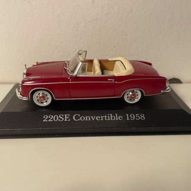 Mercedes 220SE Convertible de 1958 en color burdeos