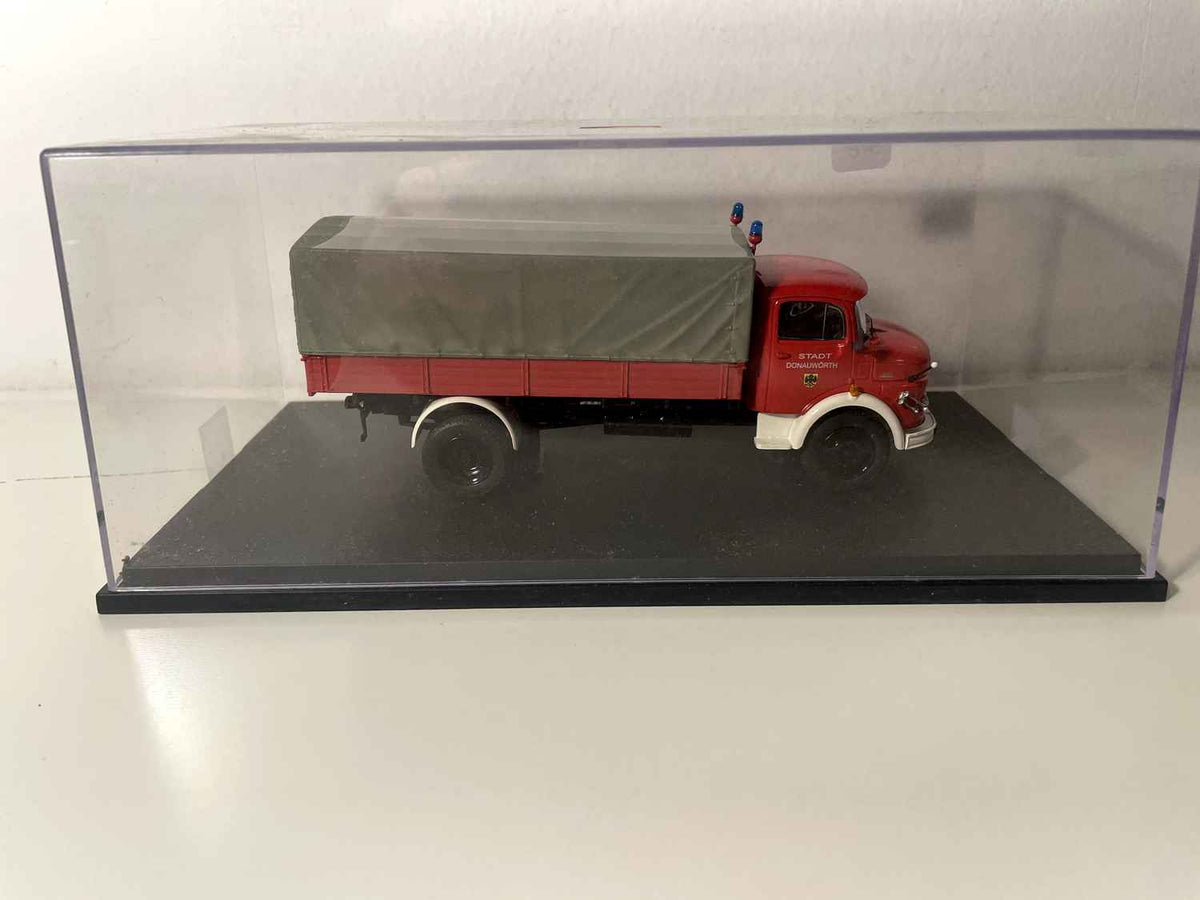 Camión de bomberos con lona Mercedes-Benz L 322 - SCHUCO