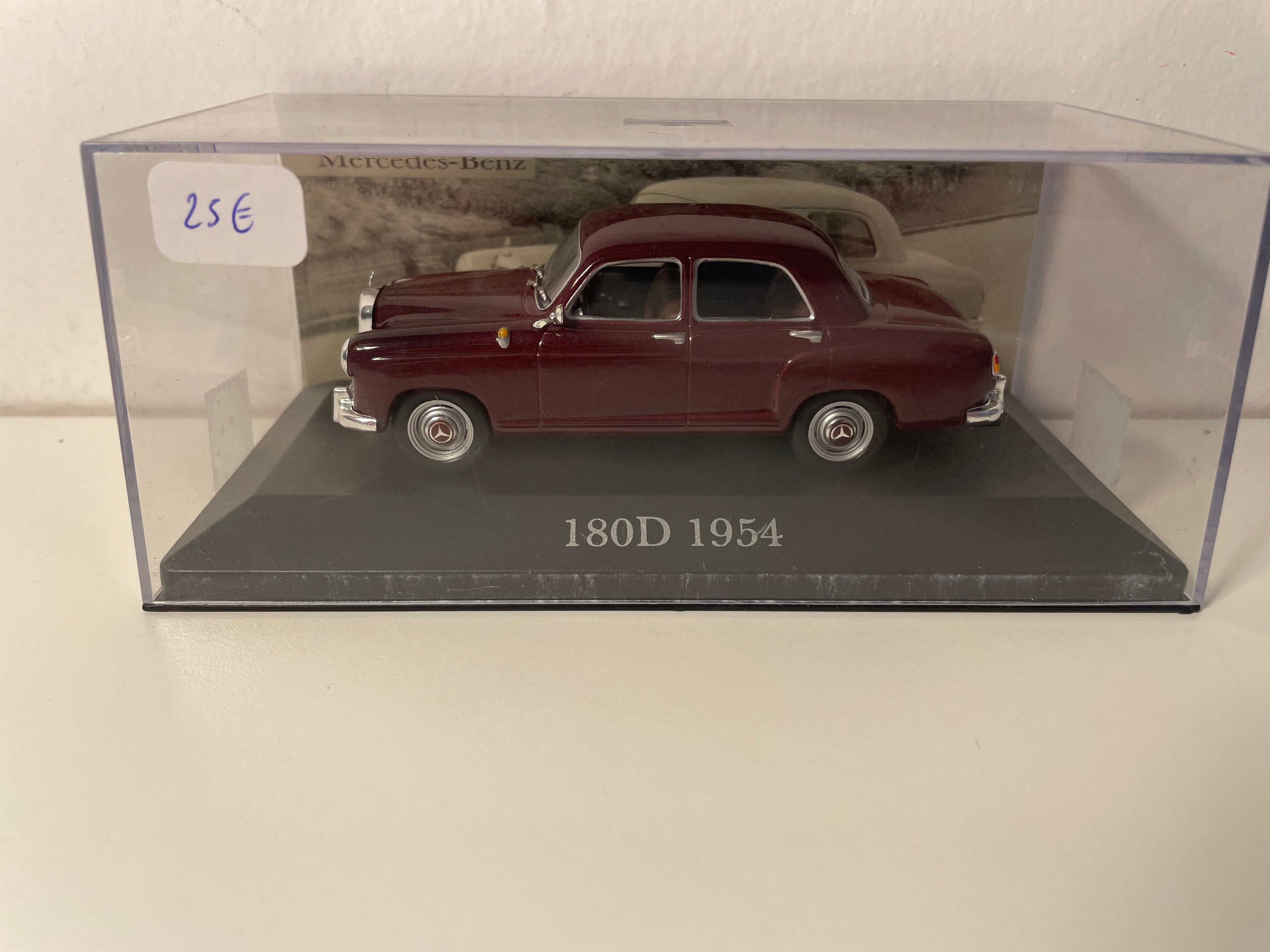 Mercedes 180D bordowy z 1954 roku