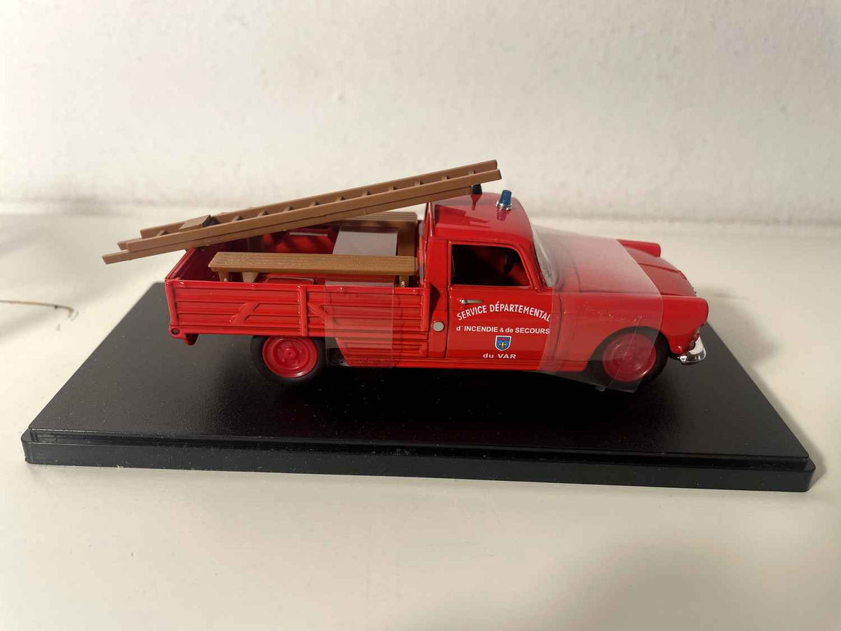 Peugeot 404 pick-up rouge pompiers (collection les petits utilitaires français)