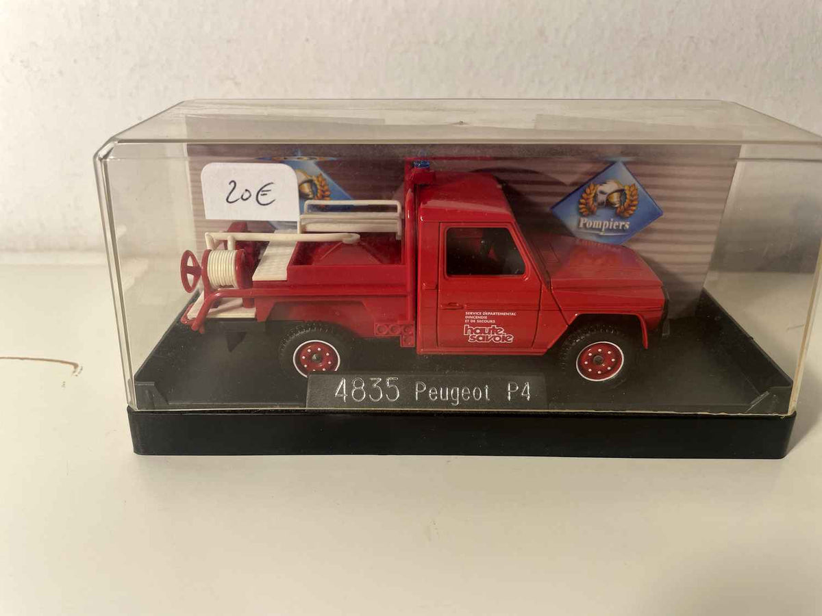 Peugeot P4 rouge pompiers (Solido référence 4835)