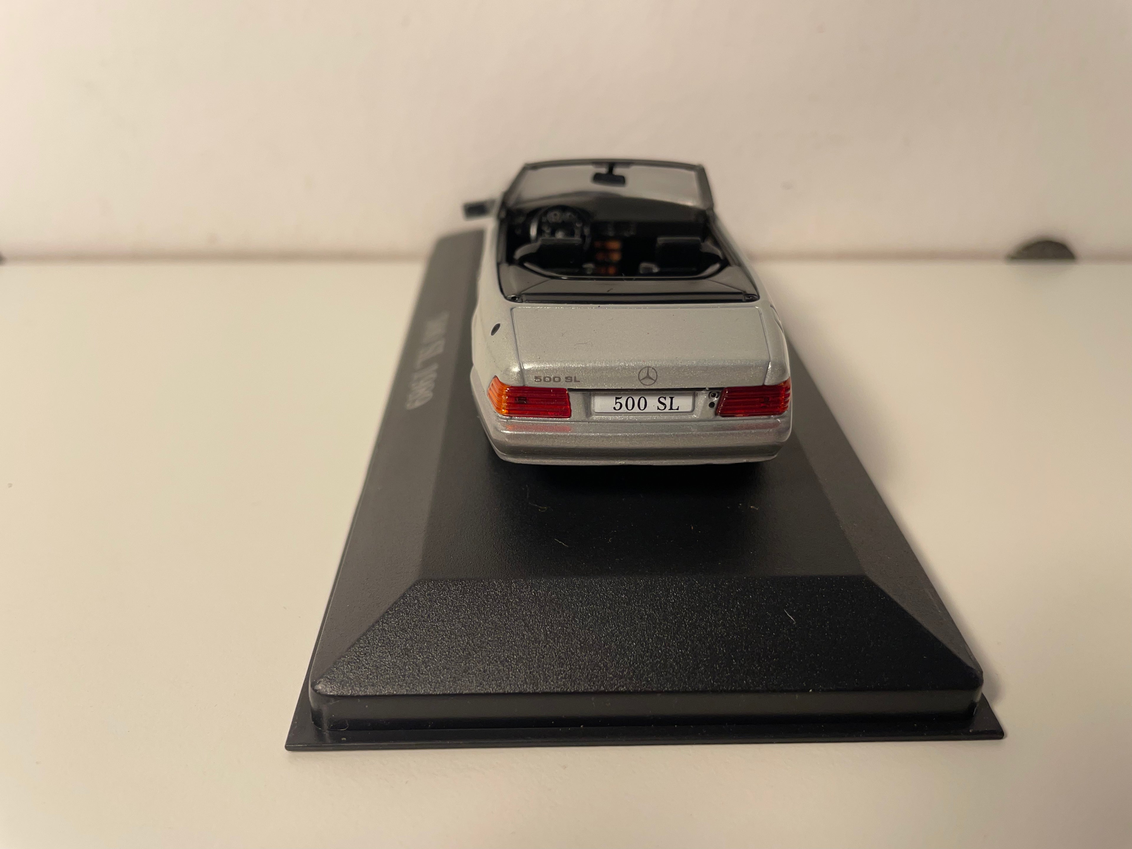 Mercedes 500 SL gris de 1989