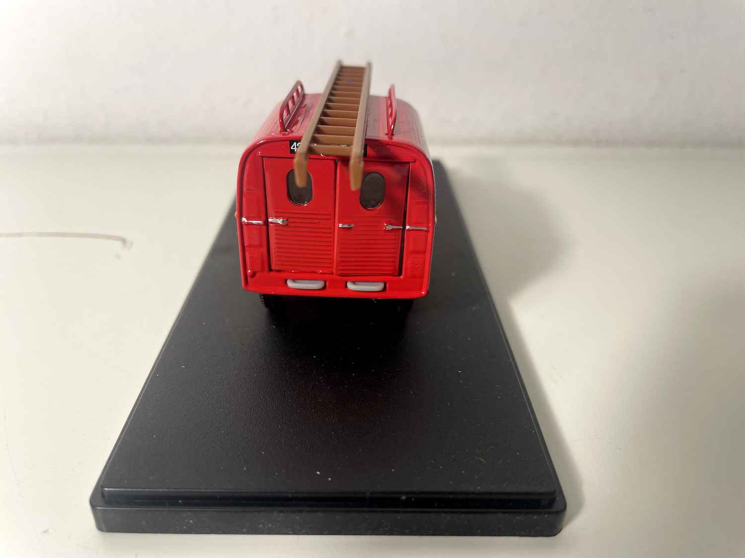 Citroën 2 CV rot Feuerwehr (Außergewöhnliche Modellautos)