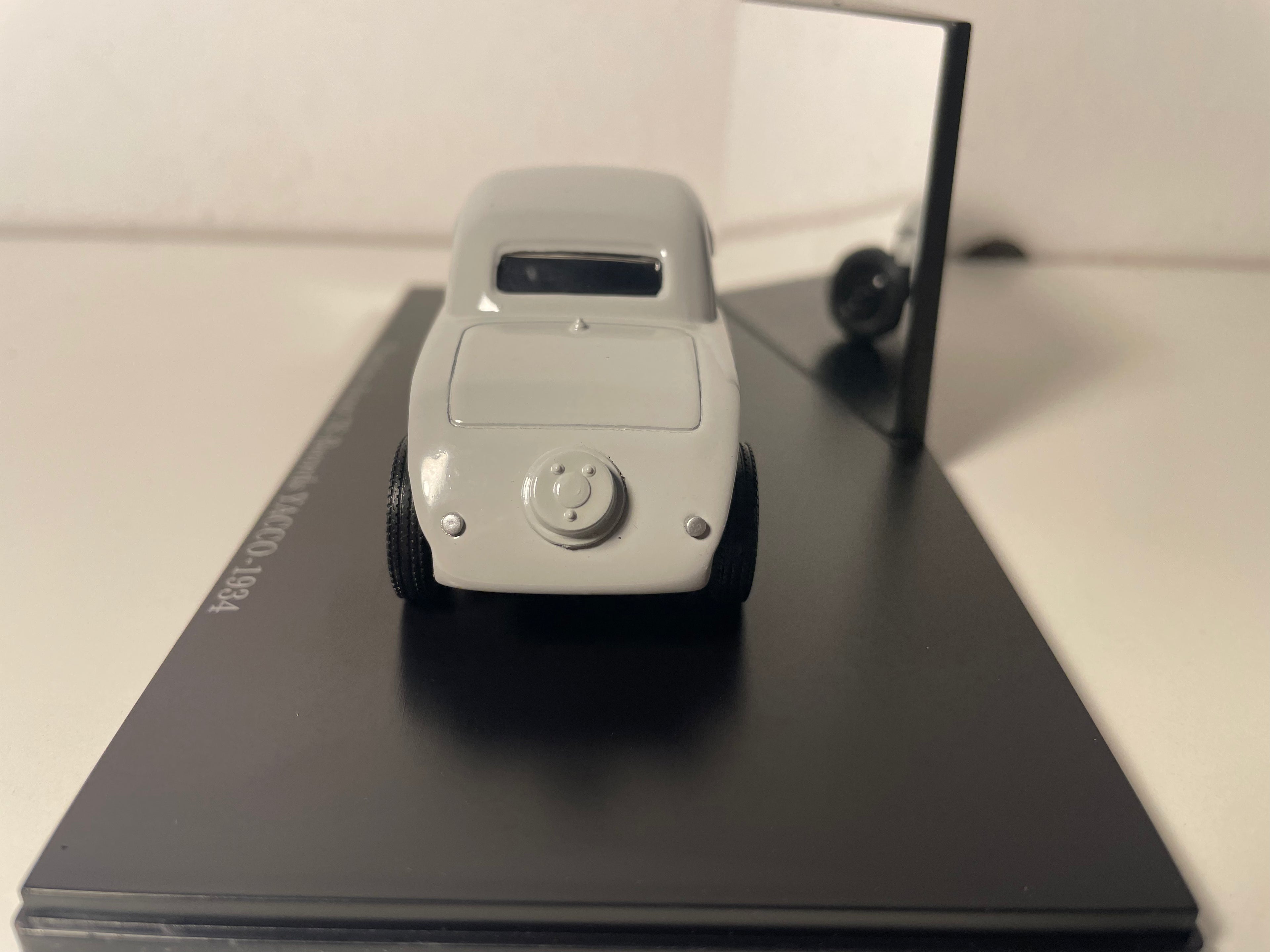 Citroën Traction-Avant 7S-Records grijs YACCO uit 1934 (plexi doos)