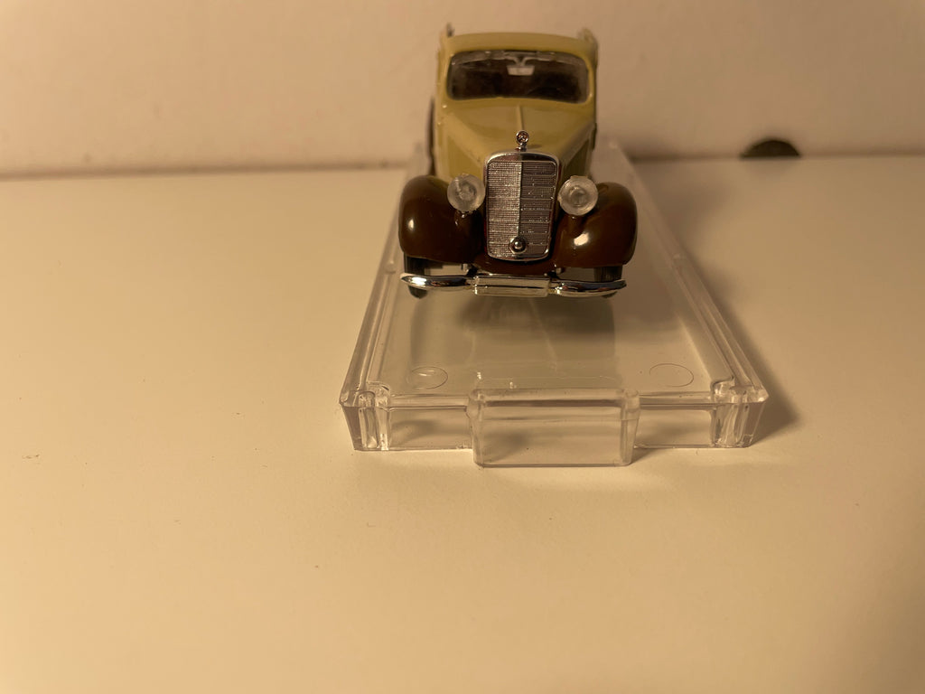 Mercedes 170V Cabriolimousine marrone e beige 1936-1950 - Rétrovitese riferimento 167