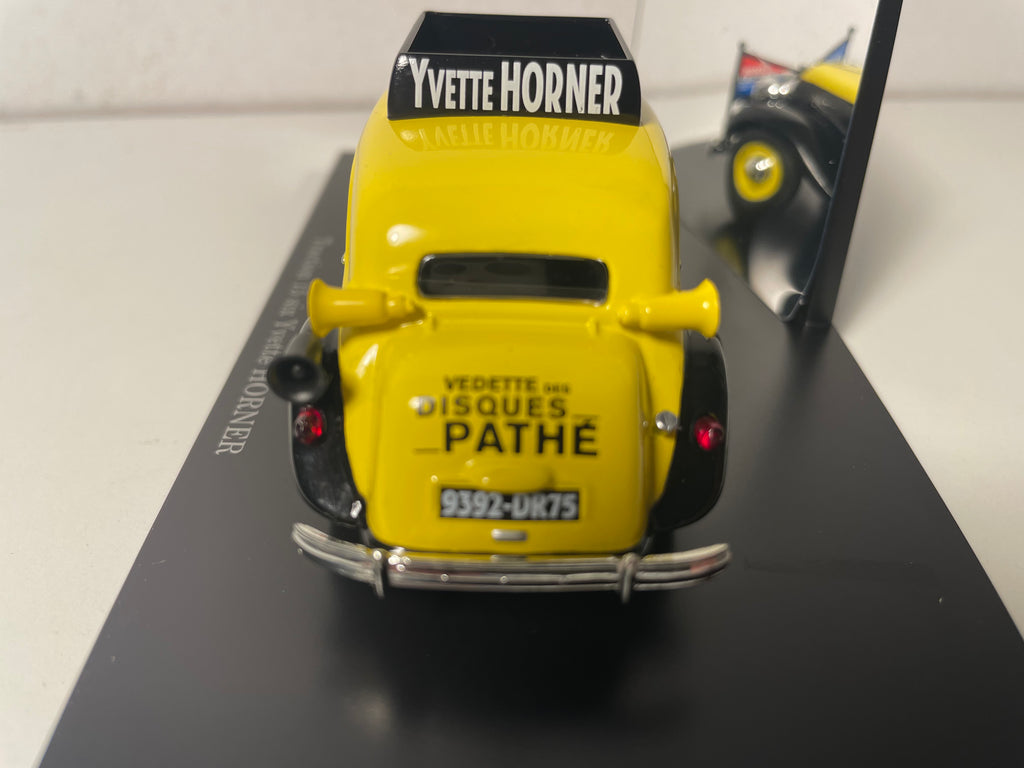 Citroën Traction 15 six amarillo y negro YVETTE HORNER