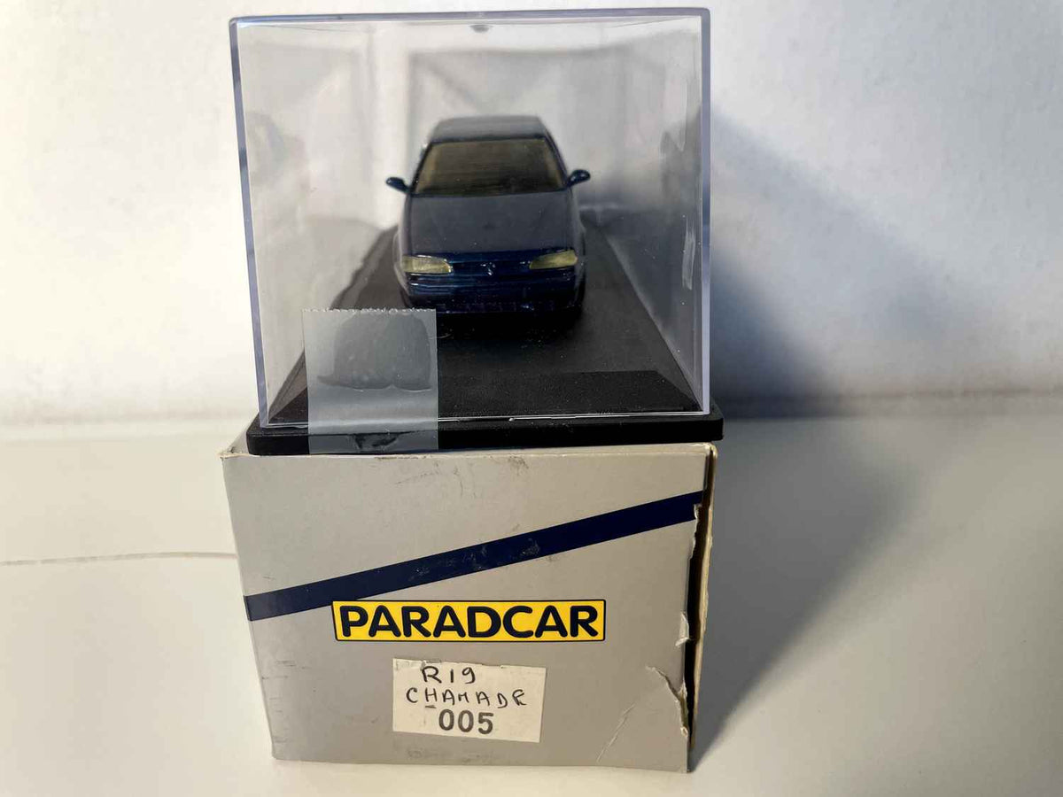 Renault 19 (Paradcar) blu scuro - Renault 19 Chamade?